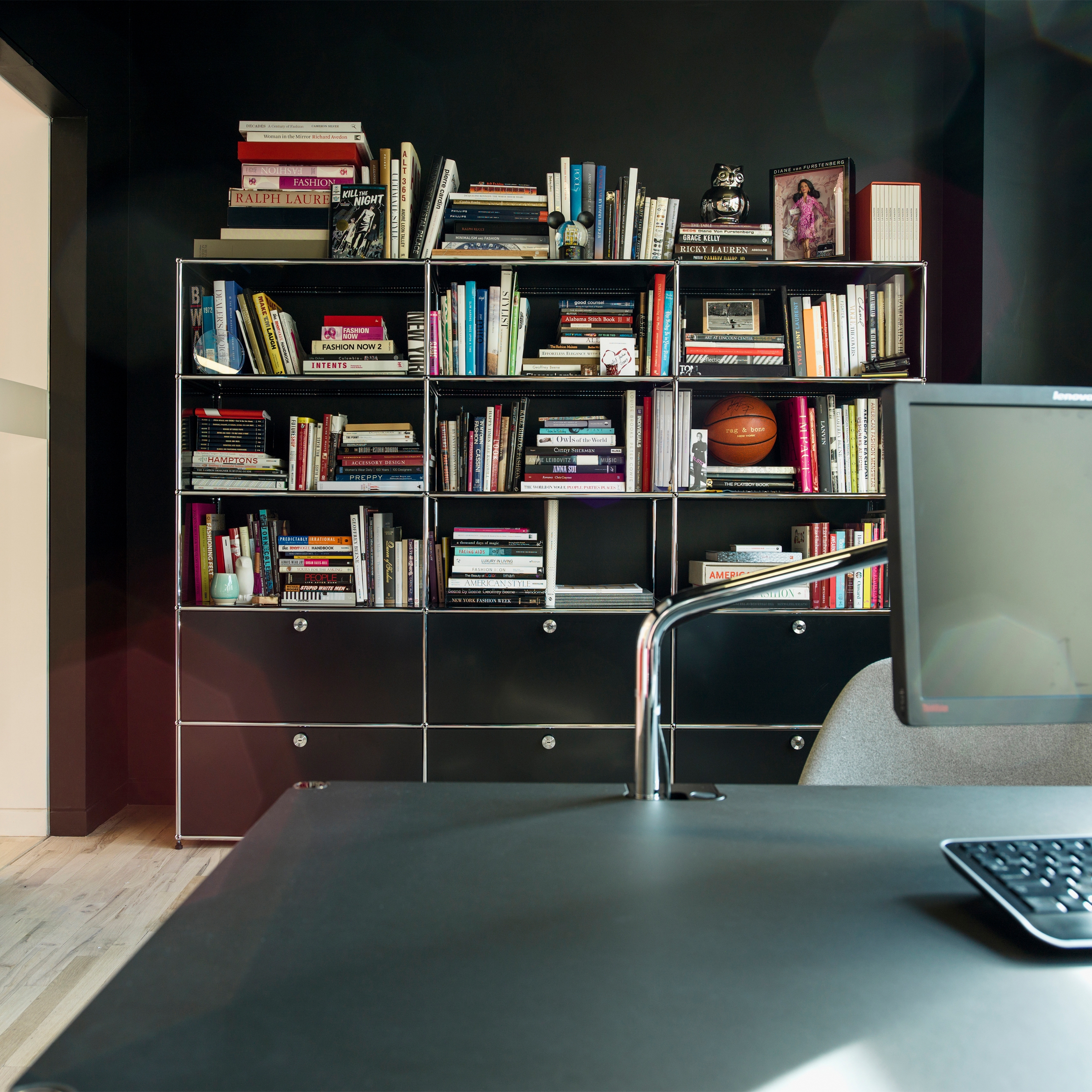 Display product USM Haller Storage | Graphite Black from manufacturer USM