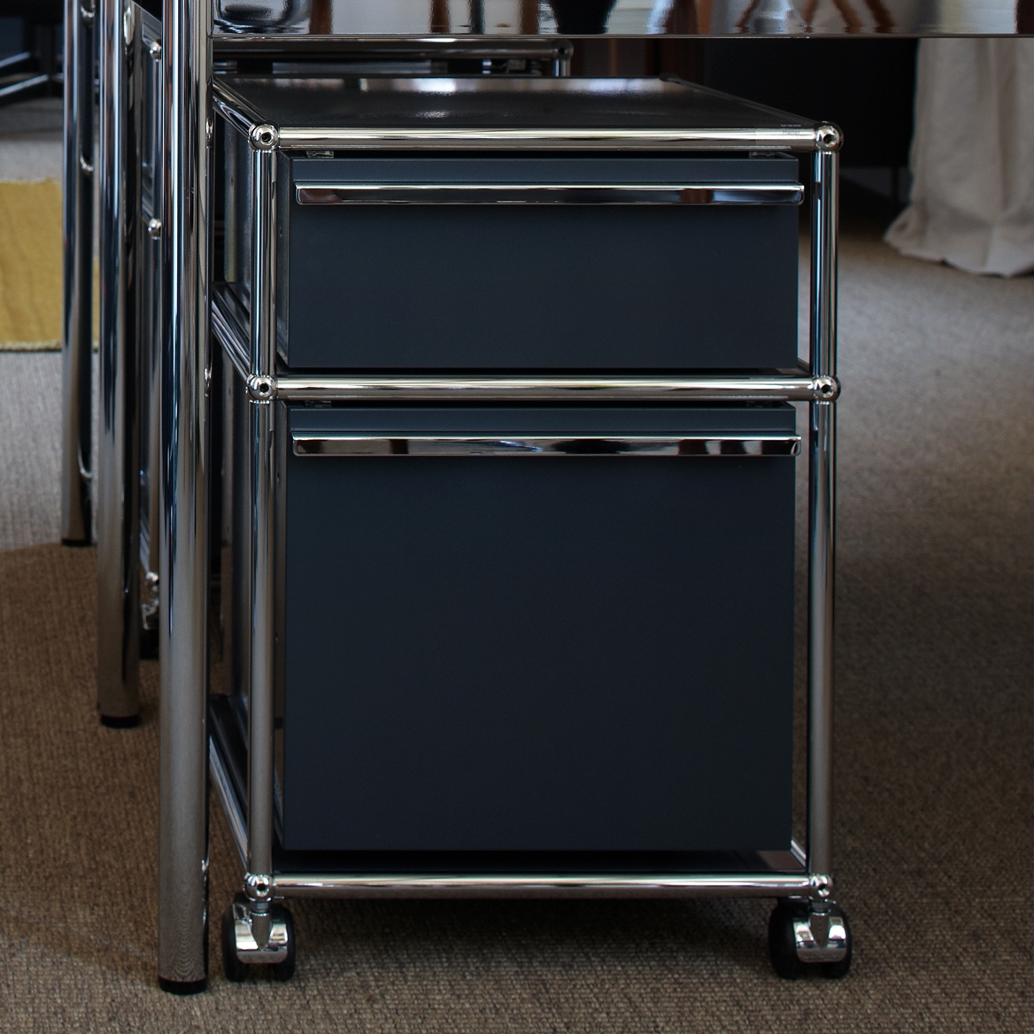 Display product USM Haller Pedestal | Anthracite from manufacturer USM