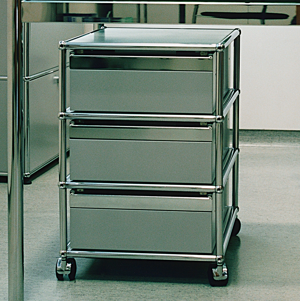 USM Haller Pedestal | Light Gray