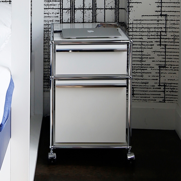 Display product USM Haller Nightstand | Pure White from manufacturer USM