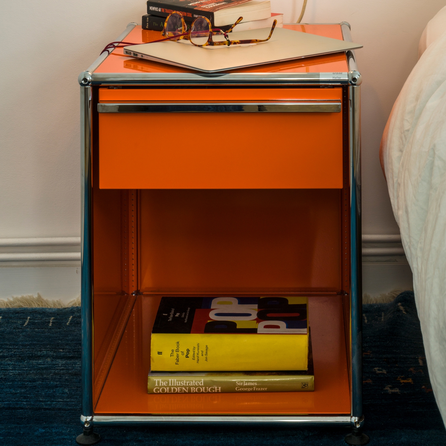 Afficher le produit USM Haller Nightstand | Pure Orange du fabricant USM
