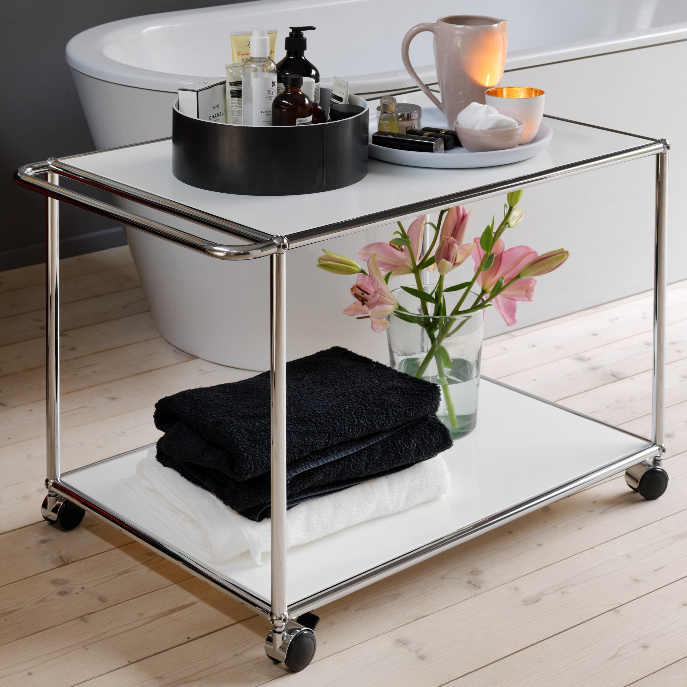 Display product USM Haller Serving Cart | Pure White from manufacturer USM