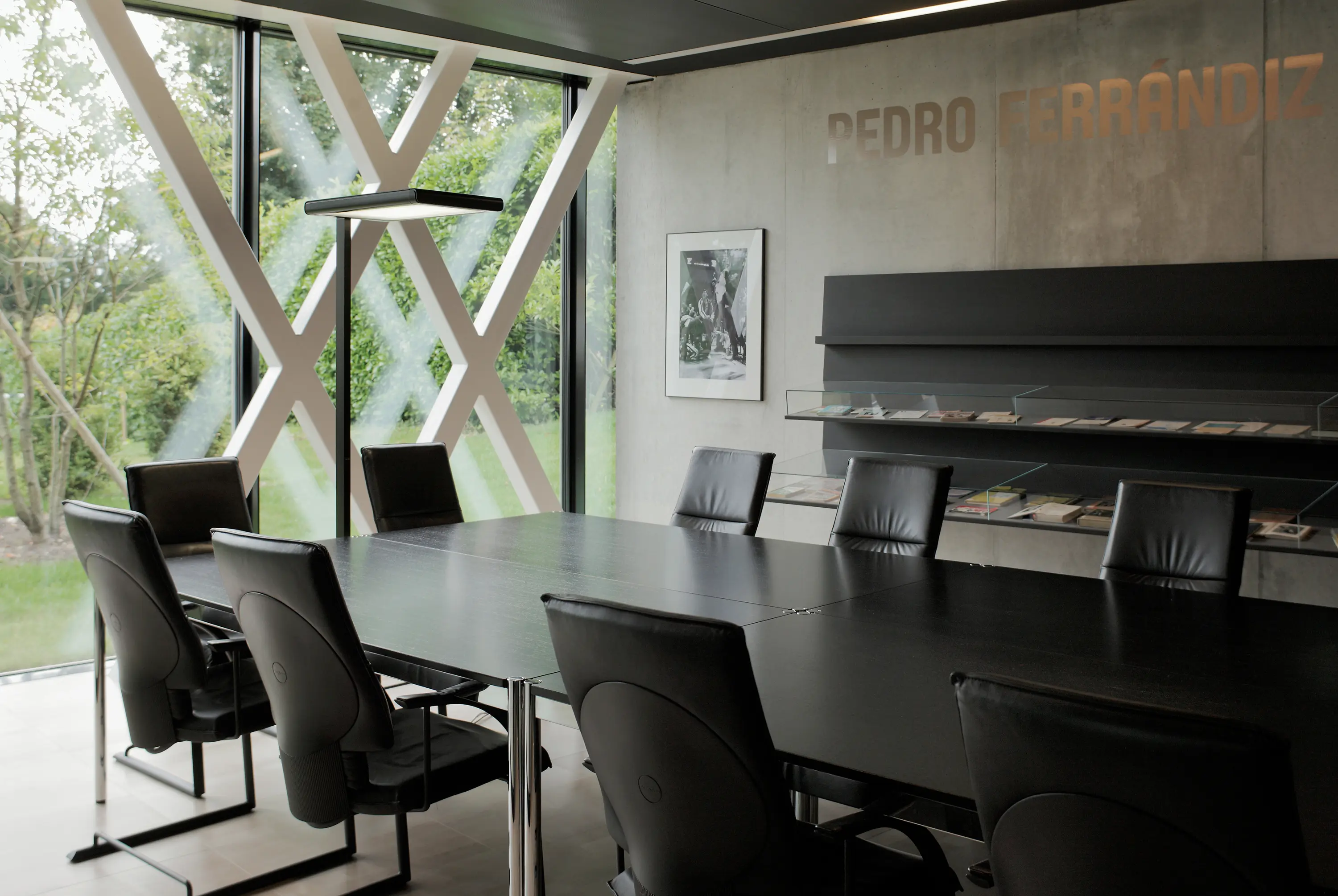USM - USM Haller Table | Black Oak