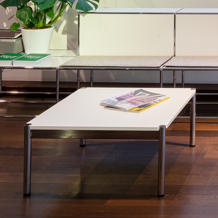 Produkt USM Haller Couchtisch | Reinweiss des Herstellers USM anzeigen