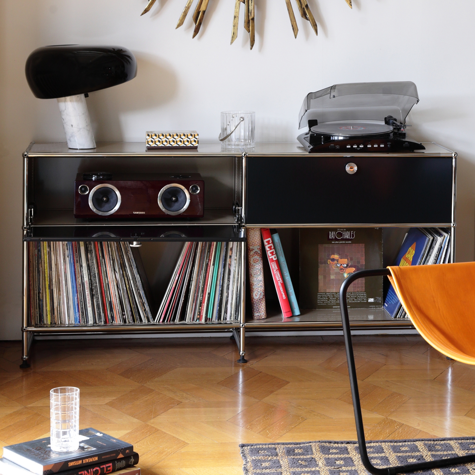 Mostra il prodotto USM Haller Media | Graphite Black del produttore USM
