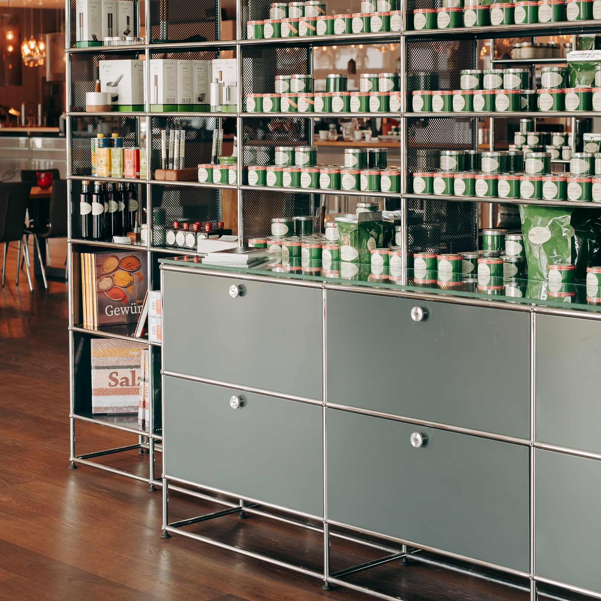 Display product USM Haller Shelving | Anthracite from manufacturer USM
