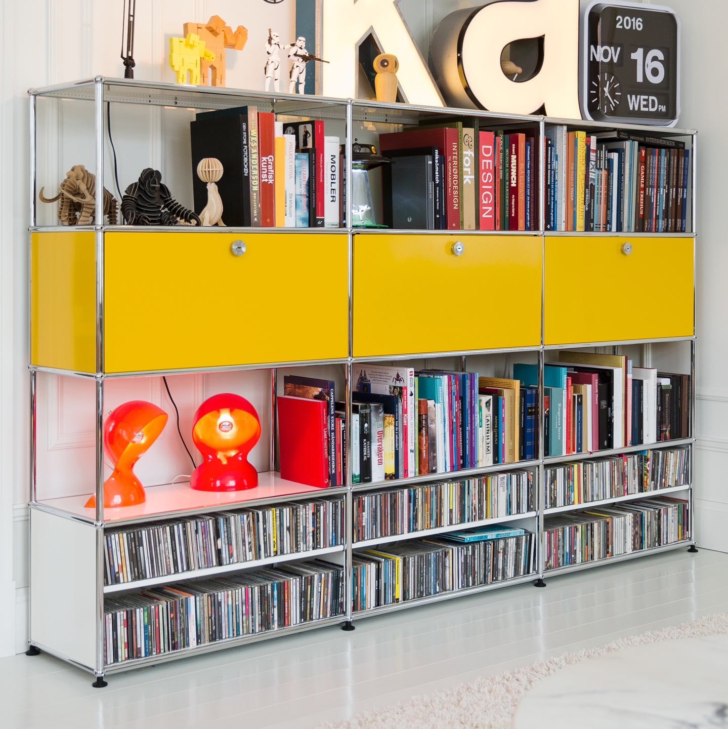 USM Haller Shelving | Golden Yellow, Pure White