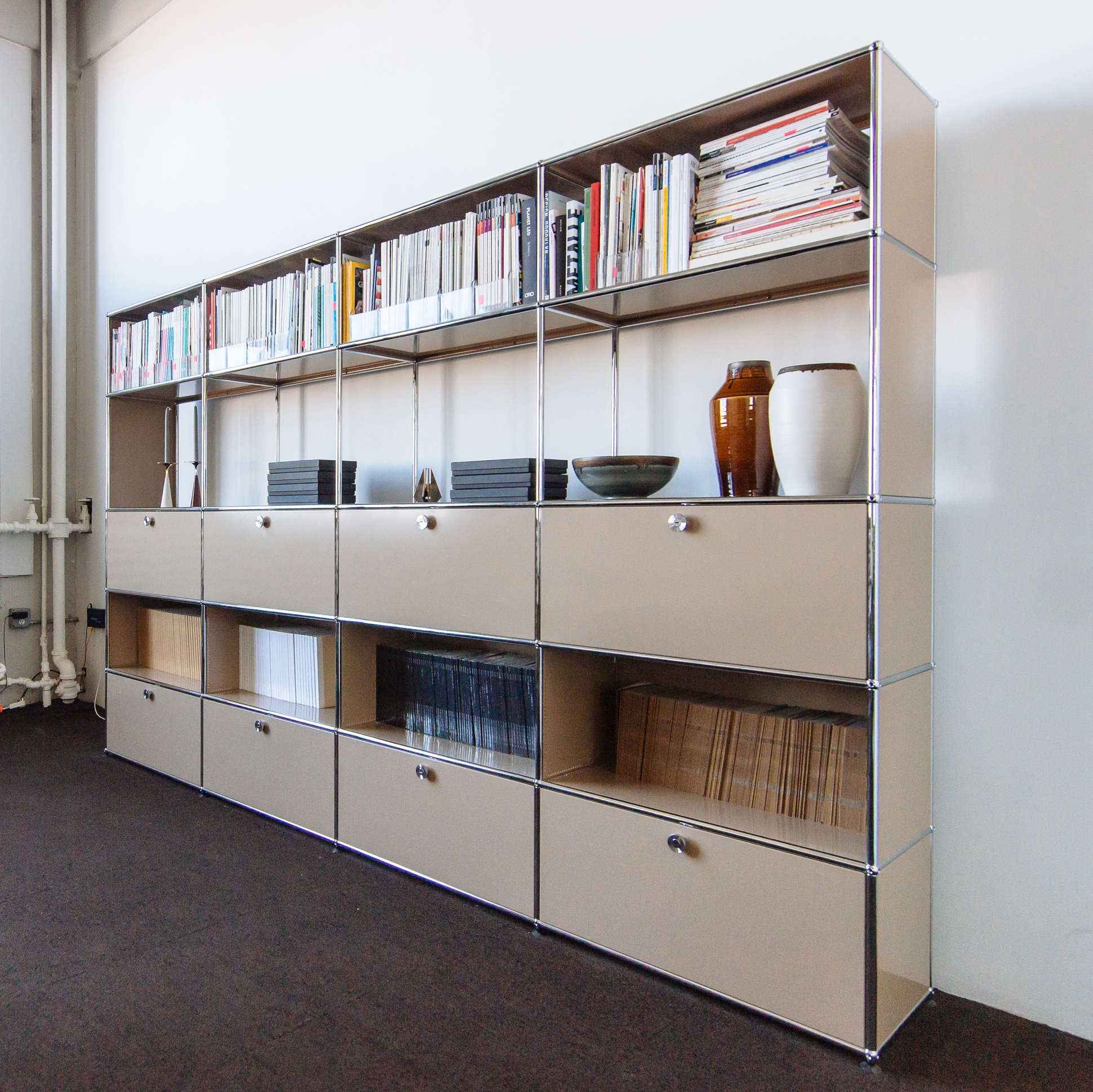 Mostrar el producto USM Haller Shelving | USM Beige del fabricante USM