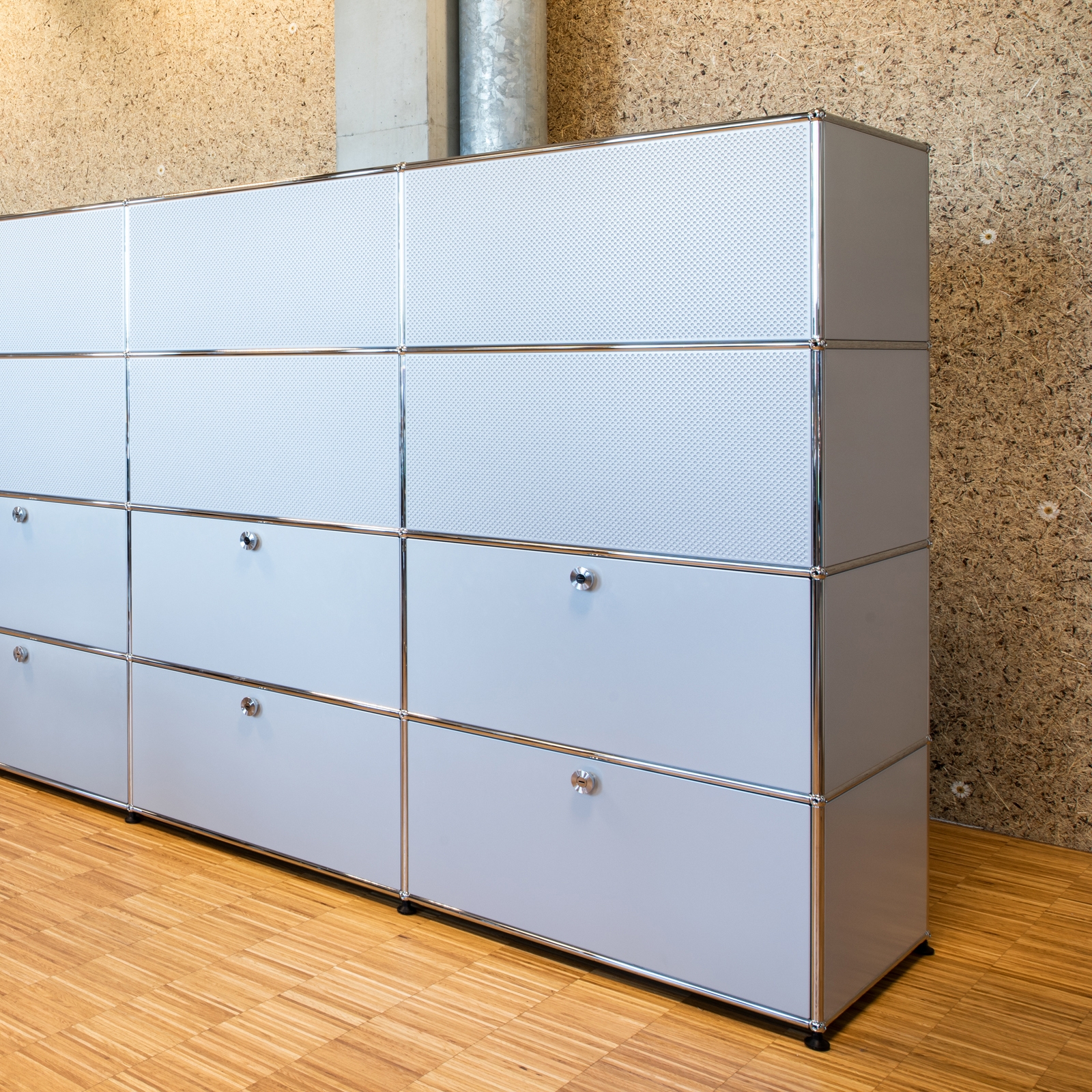 Display product USM Haller Storage | Light Gray from manufacturer USM