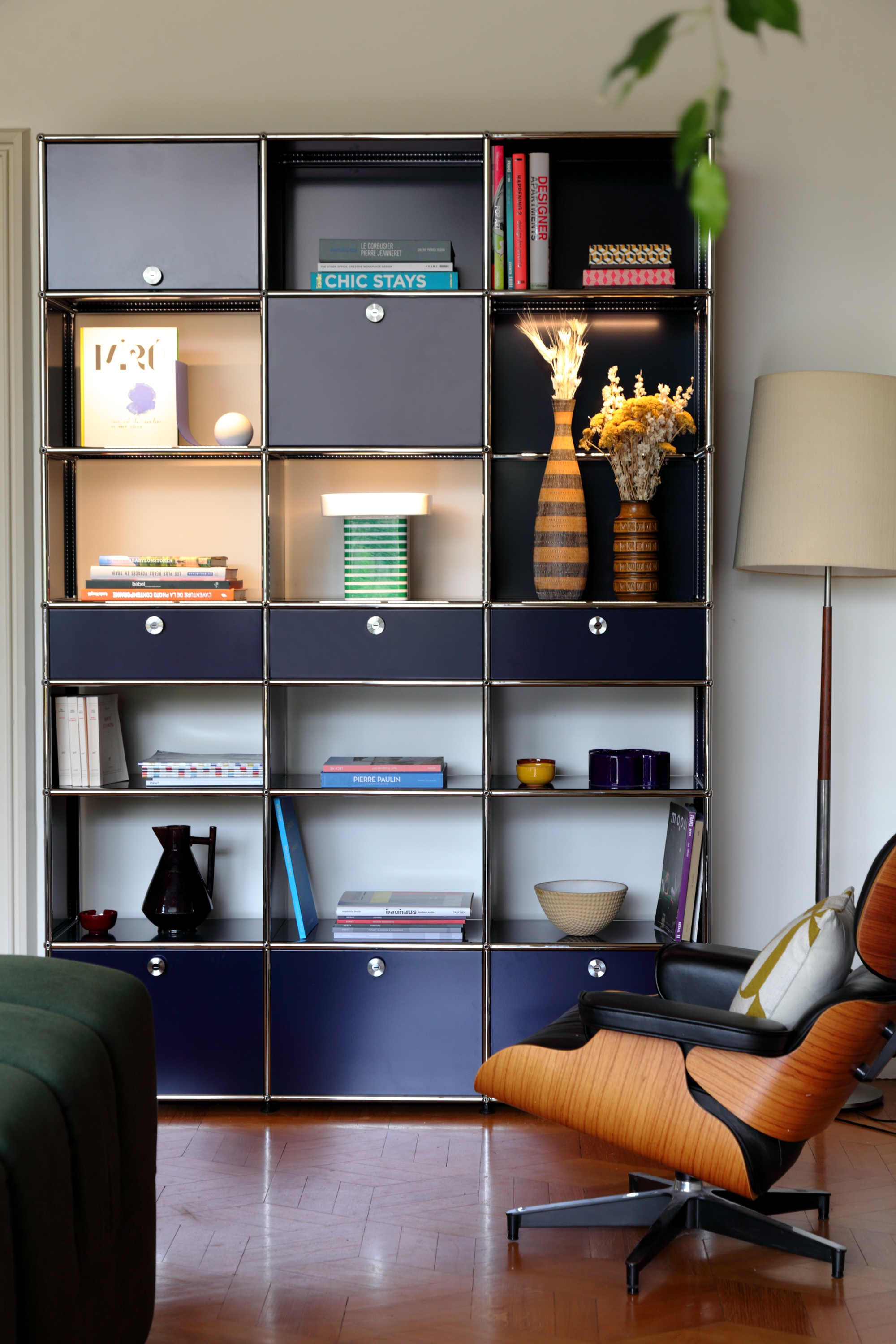 Mostra il prodotto USM Haller E Shelf | Steel Blue del produttore USM
