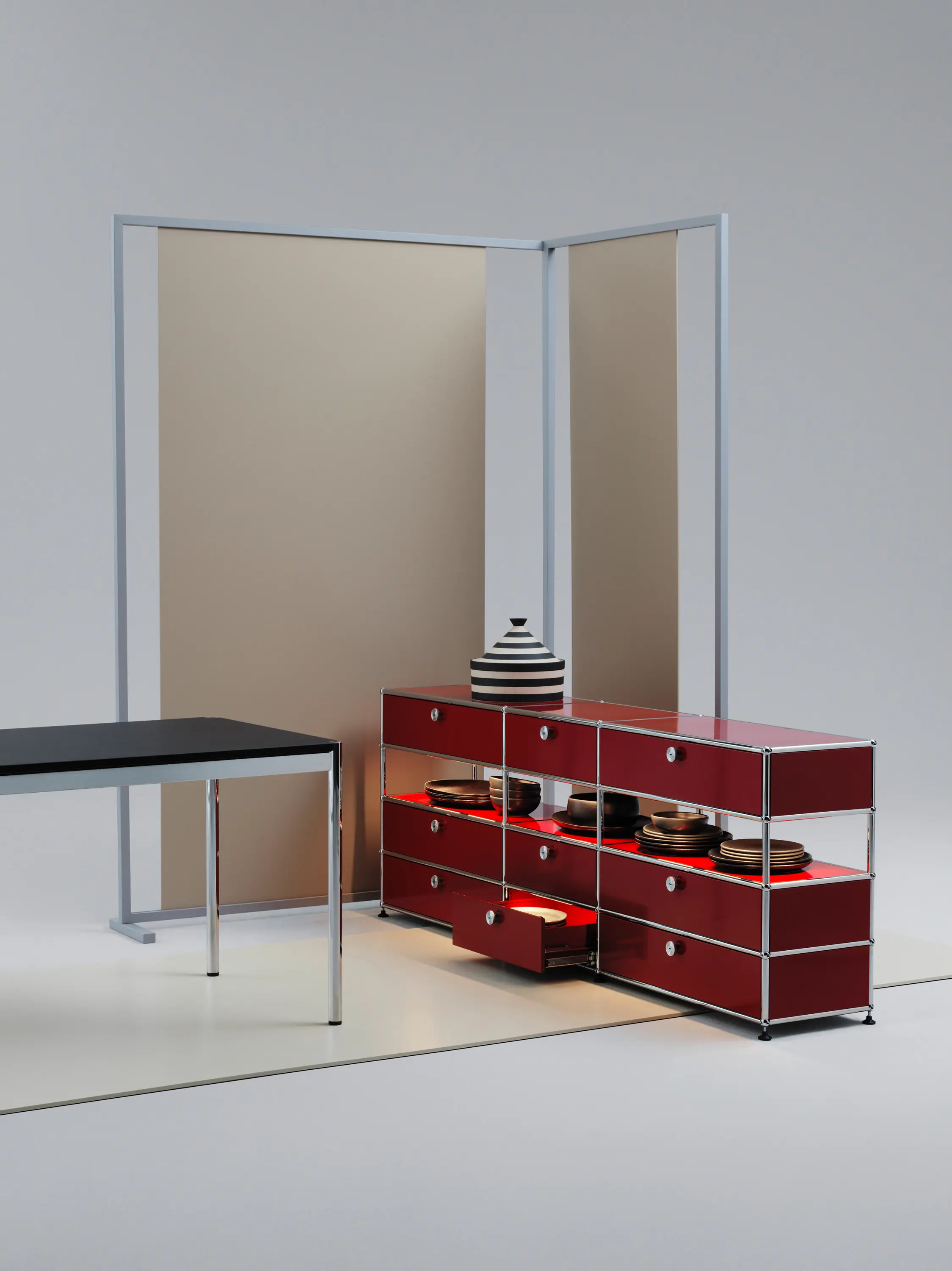 USM - USM Haller E Credenza | USM Ruby Red