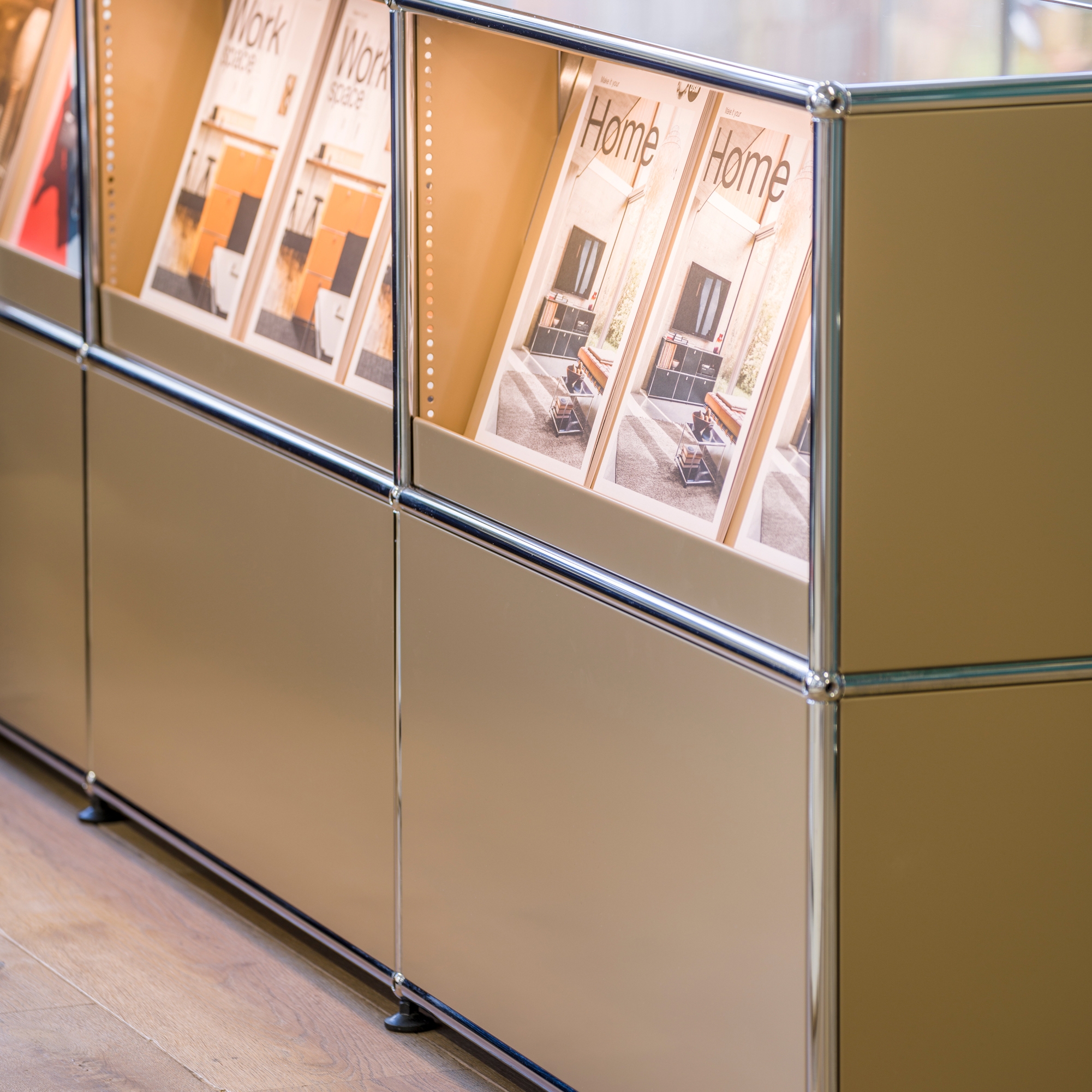 Display product USM Haller E Credenza | USM Beige from manufacturer USM