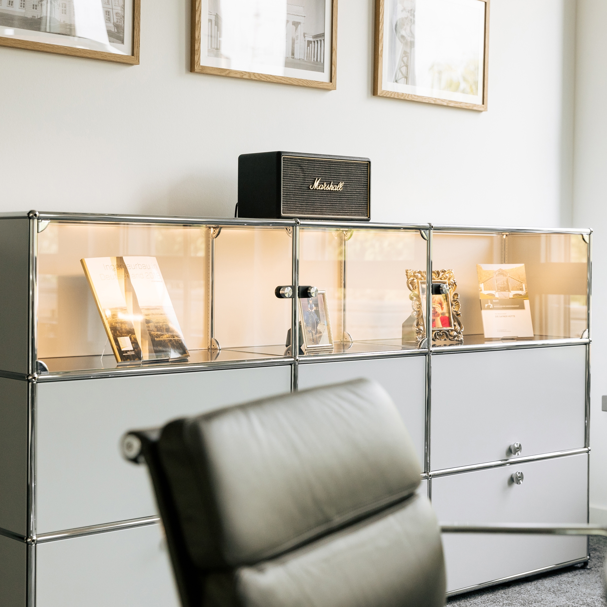 Display product USM Haller E Credenza | Light Gray from manufacturer USM