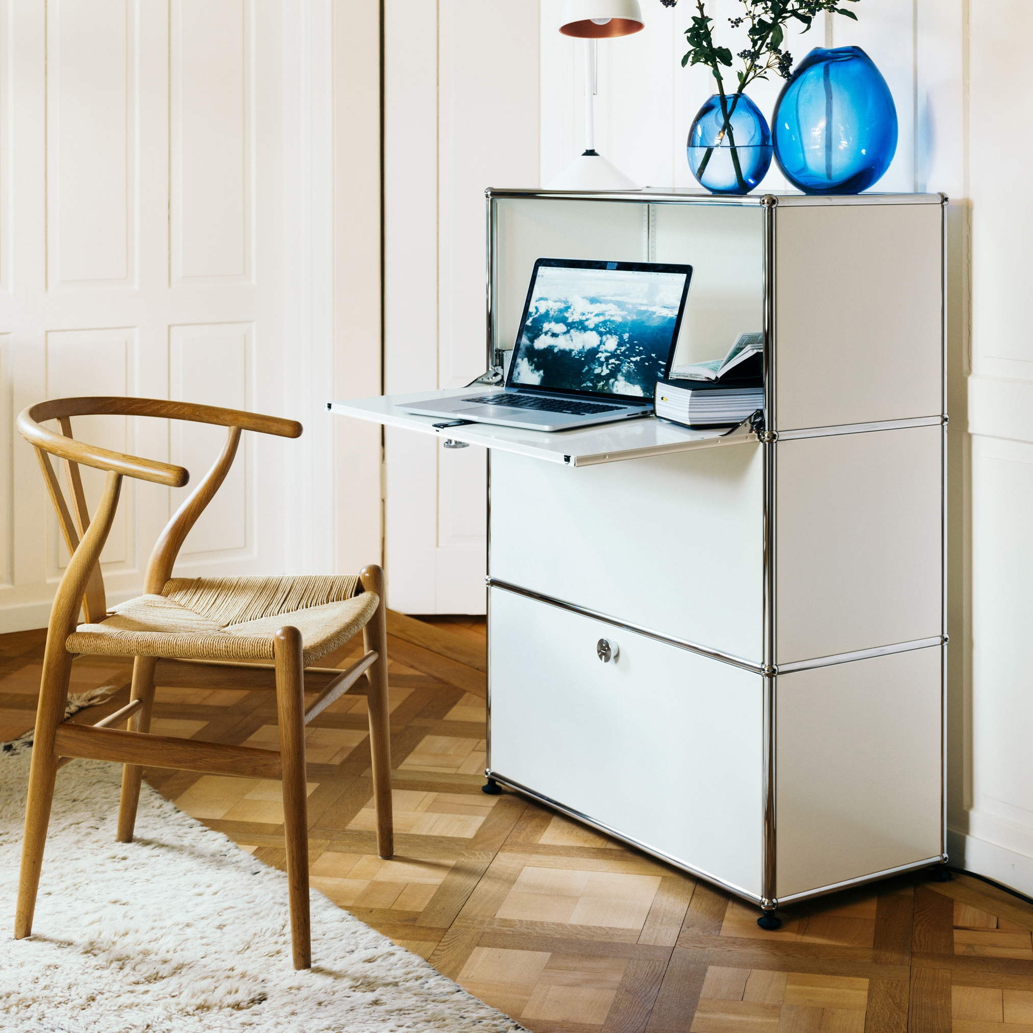 Display product USM Haller Credenza | Pure White from manufacturer USM