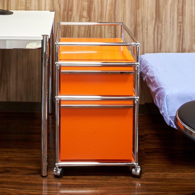 Display product USM Haller Pedestal | Pure Orange from manufacturer USM