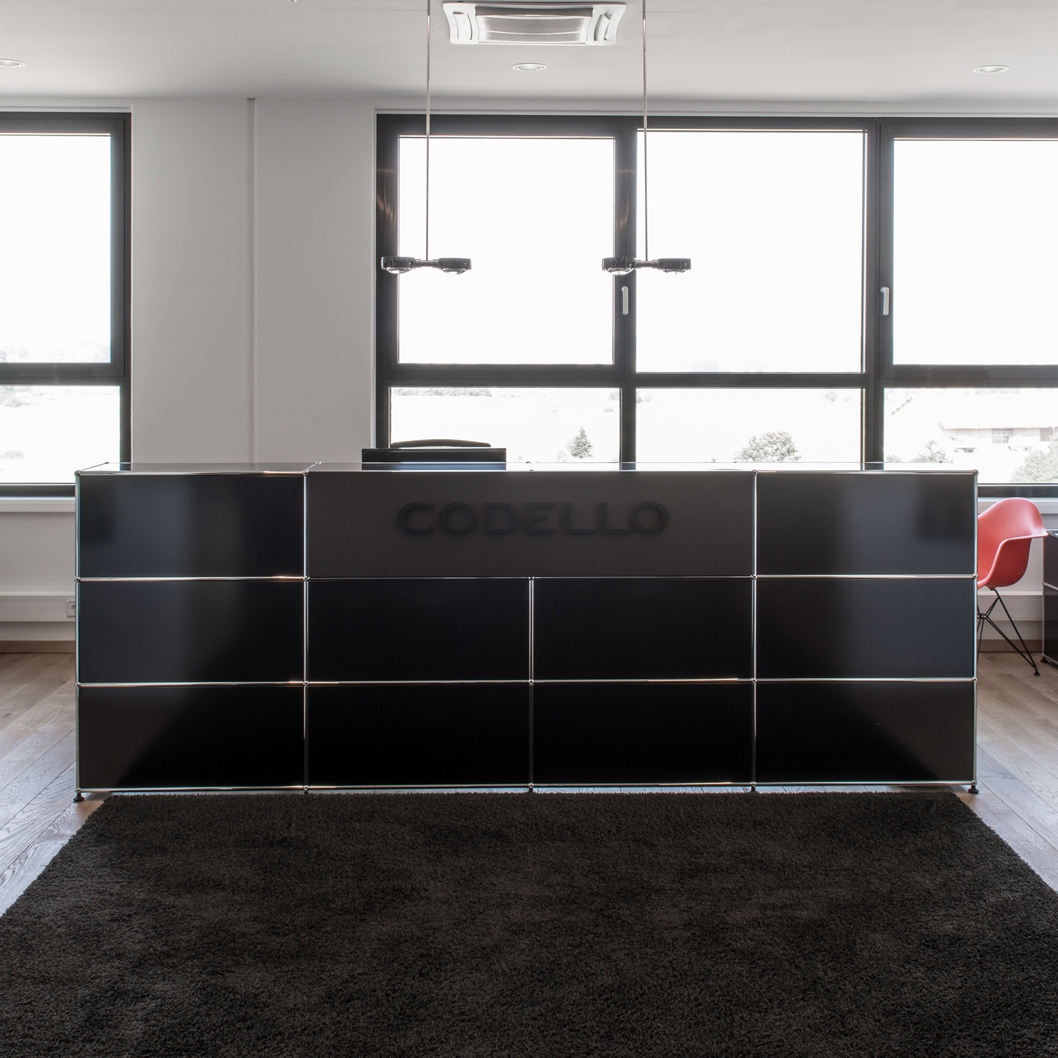 Display product USM Haller Reception Station | Graphite Black from manufacturer USM