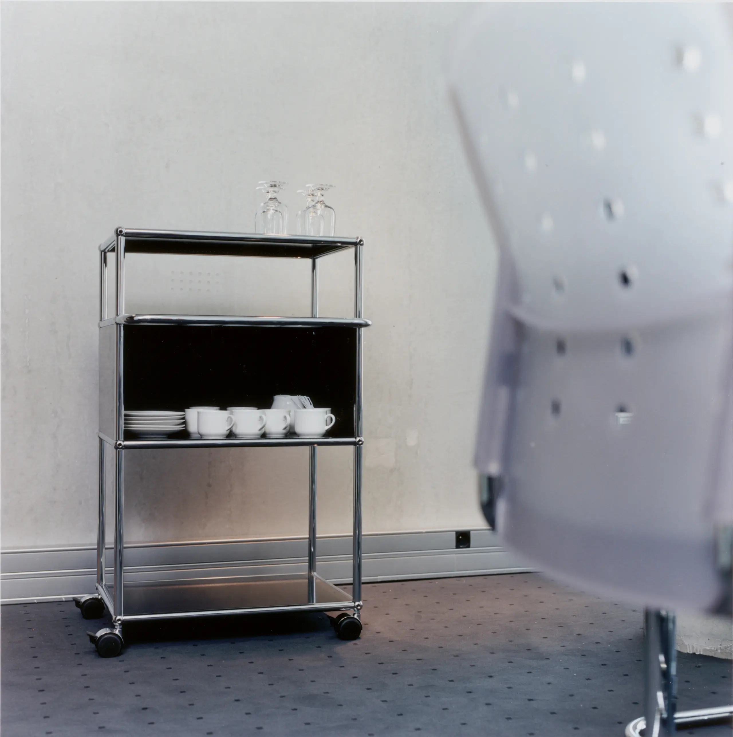 USM - USM Haller Serving Cart | Graphite Black
