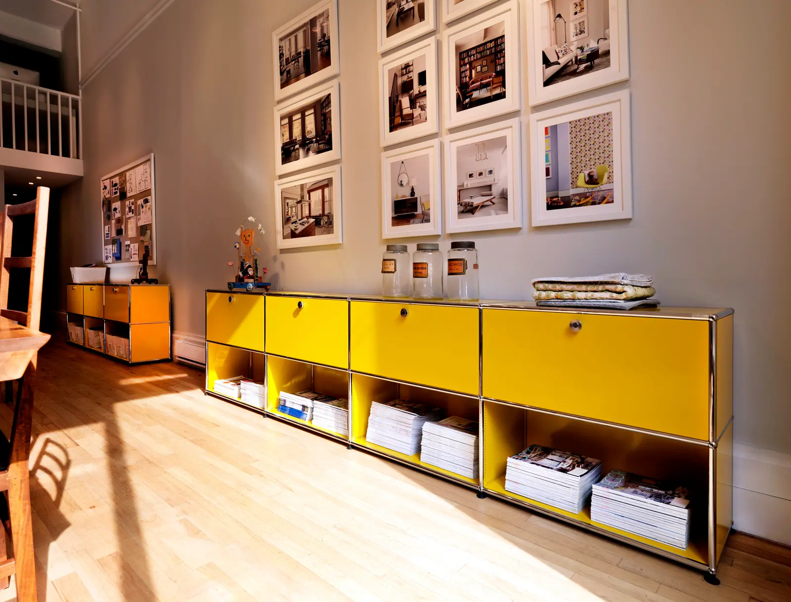 ★正規品★USM Haller １列３段 EX , 白色＋扉：イエロー USM HALLER SIDEBOARD | GOLDEN YELLOW - Sideboards from USM
