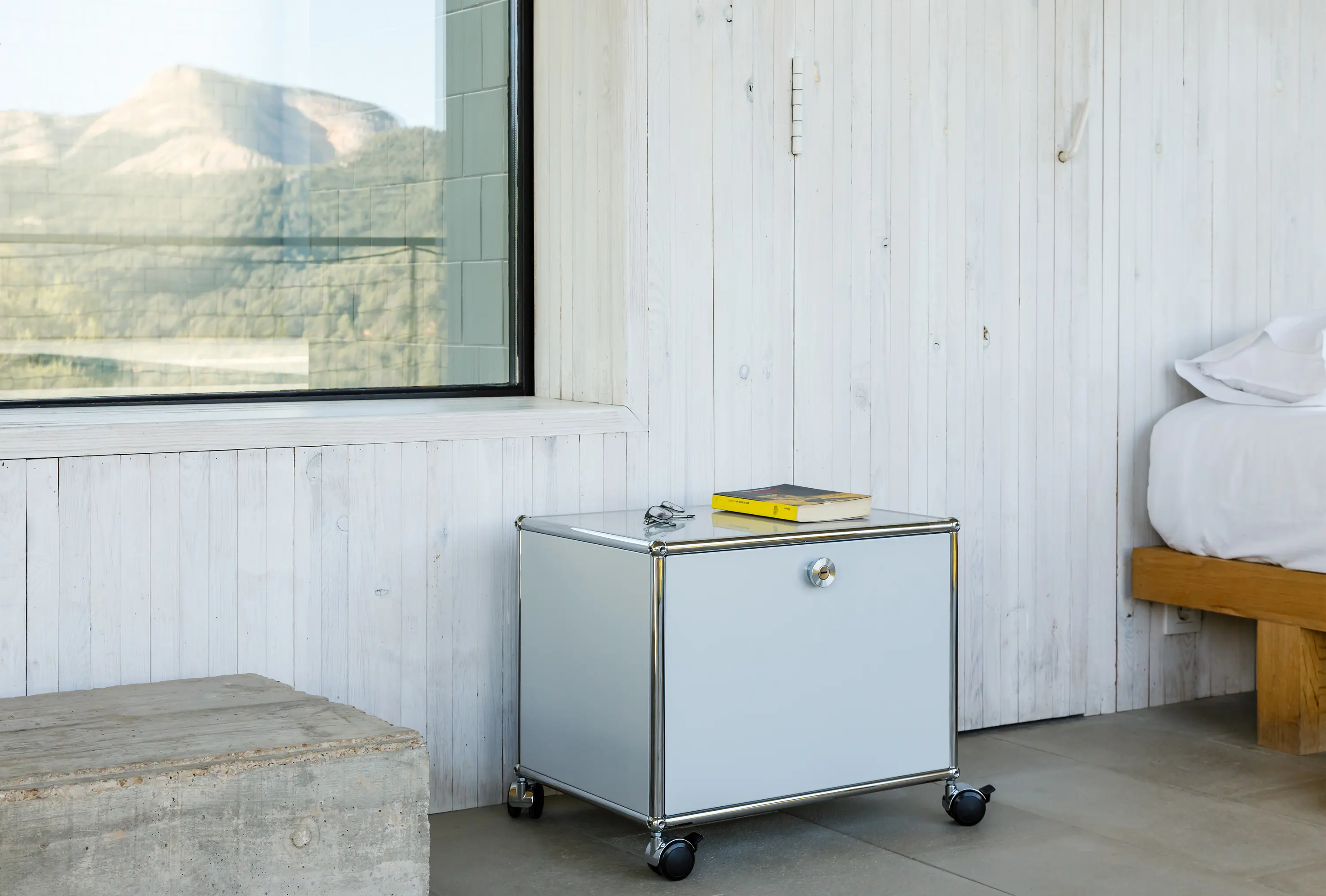 USM Hallerパネル　ライトグレー750×350 4枚セット USM HALLER SIDETABLE | LIGHT GRAY - Side tables from USM