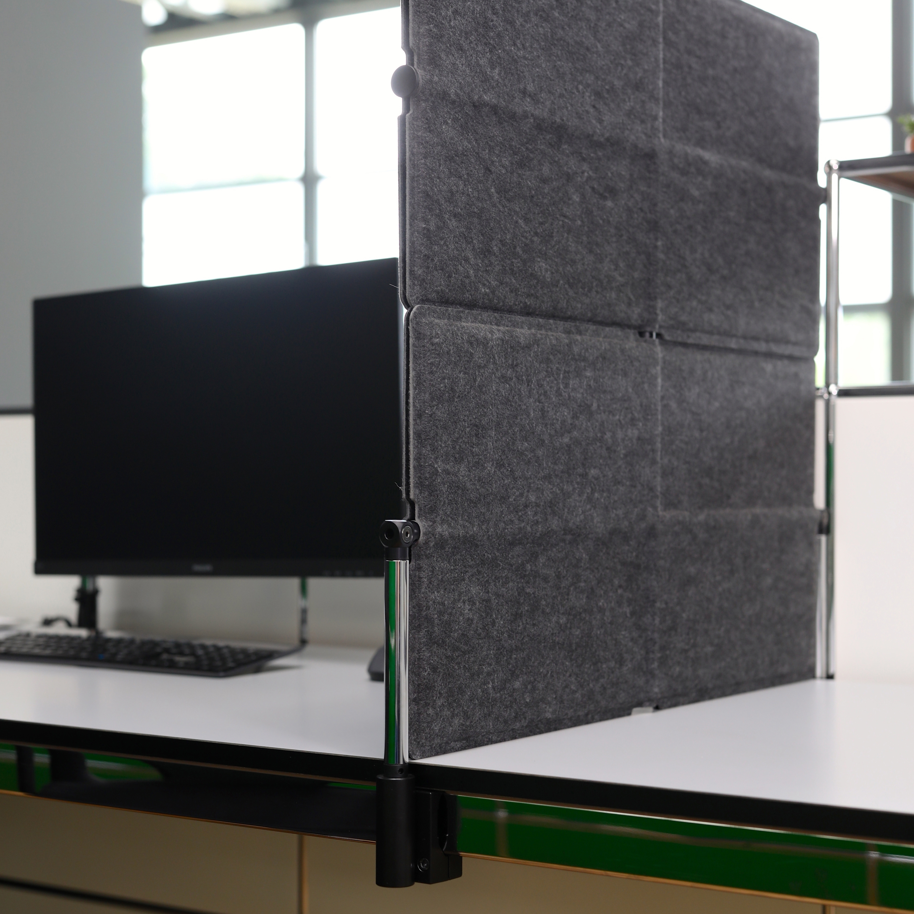 Display product USM Privacy Panel as protective attachment | Anthracite from manufacturer USM