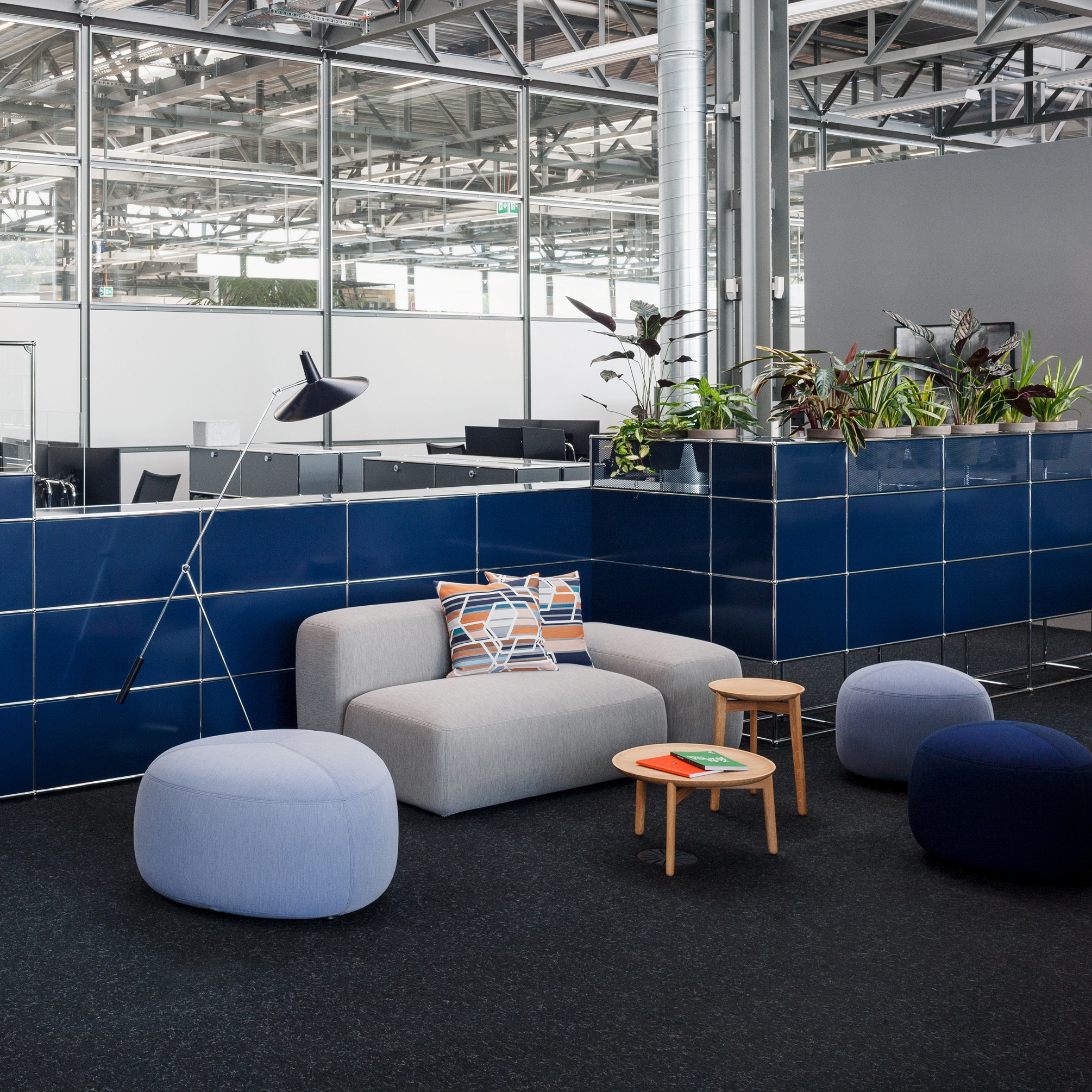 Display product USM Haller Reception with Protection Screen and World of Plants | Steel Blue from manufacturer USM
