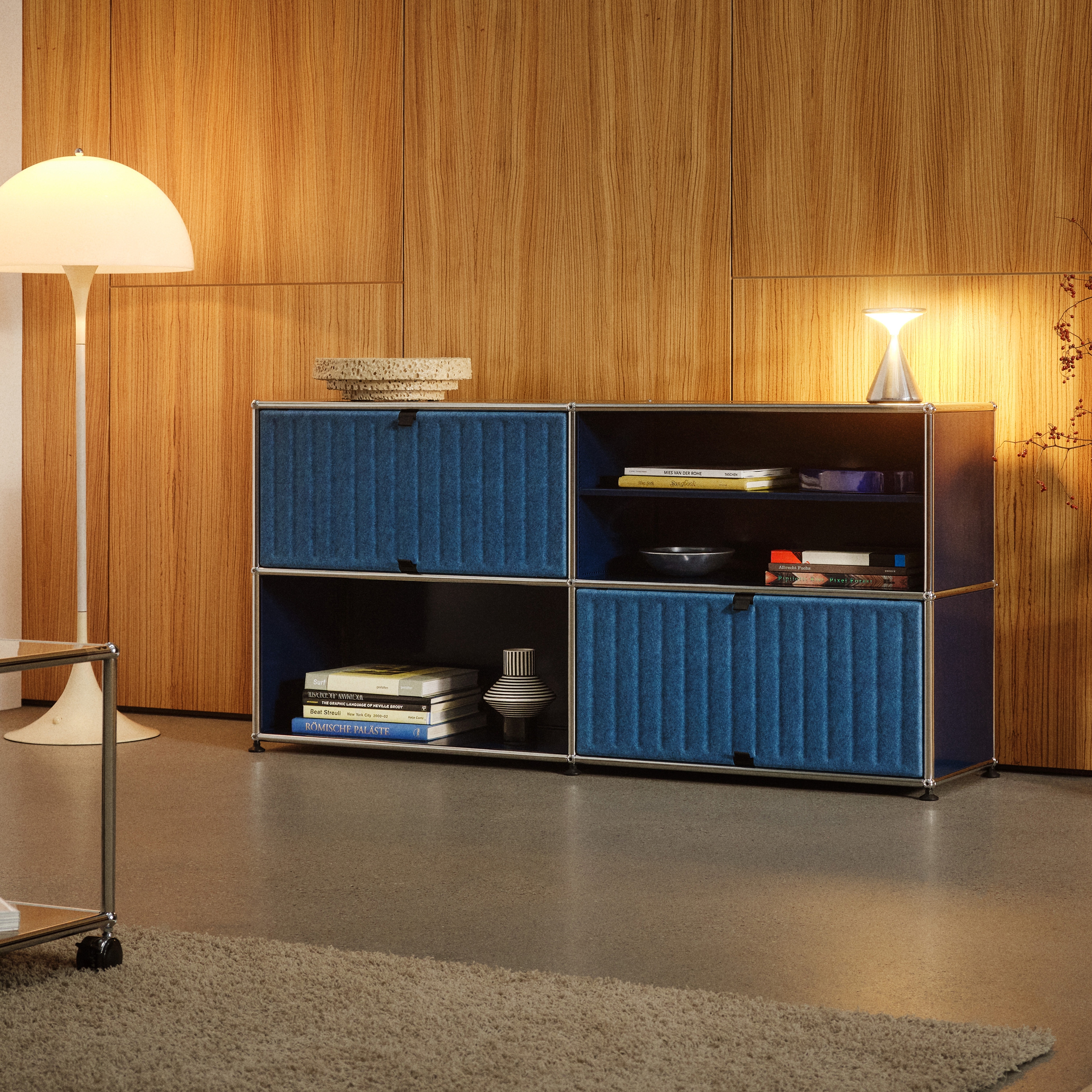 Produkt USM Haller Soft Panel | Sideboard Blau Vertikal des Herstellers USM anzeigen