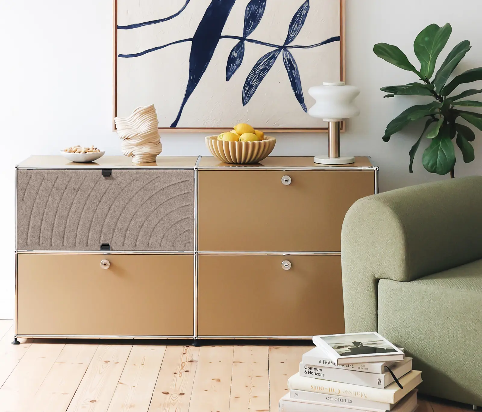 USM HALLER SOFT PANEL | SIDEBOARD TAUPE CURVED - Sideboards from