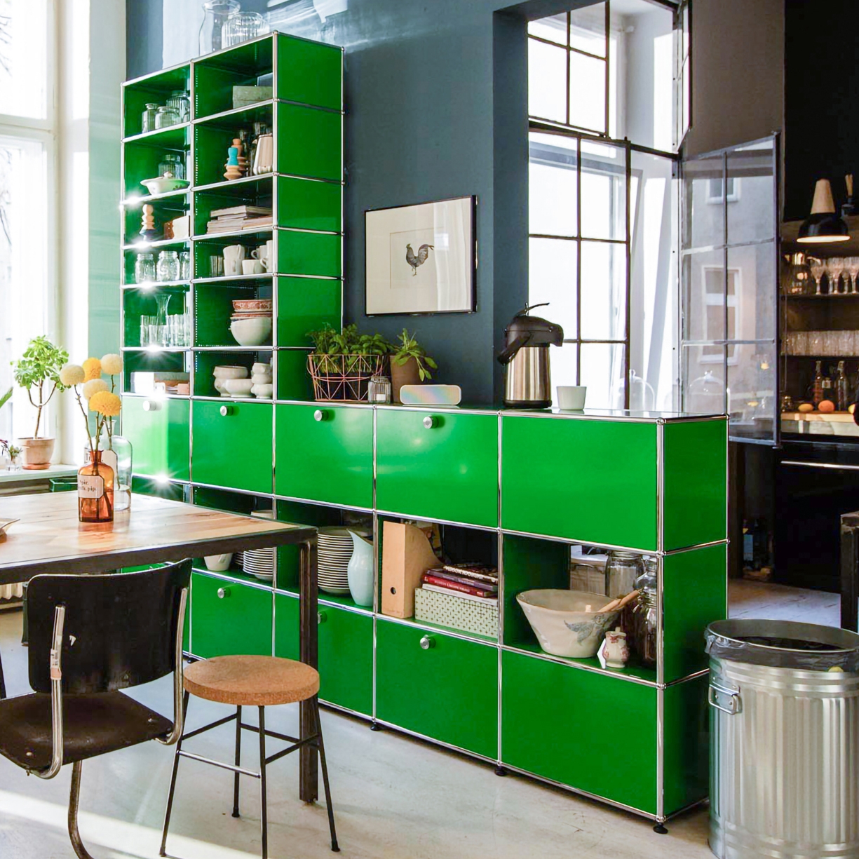 Vertoon produk USM Haller Storage | USM Green van vervaardiger USM