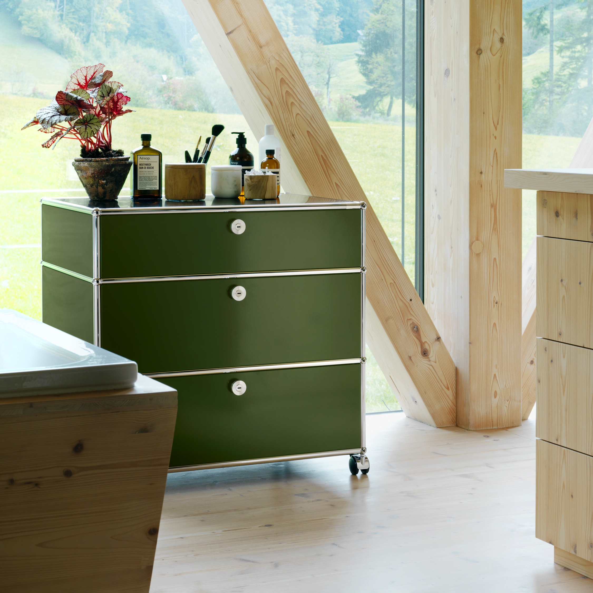 Display product USM Haller Storage | Olive Green from manufacturer USM