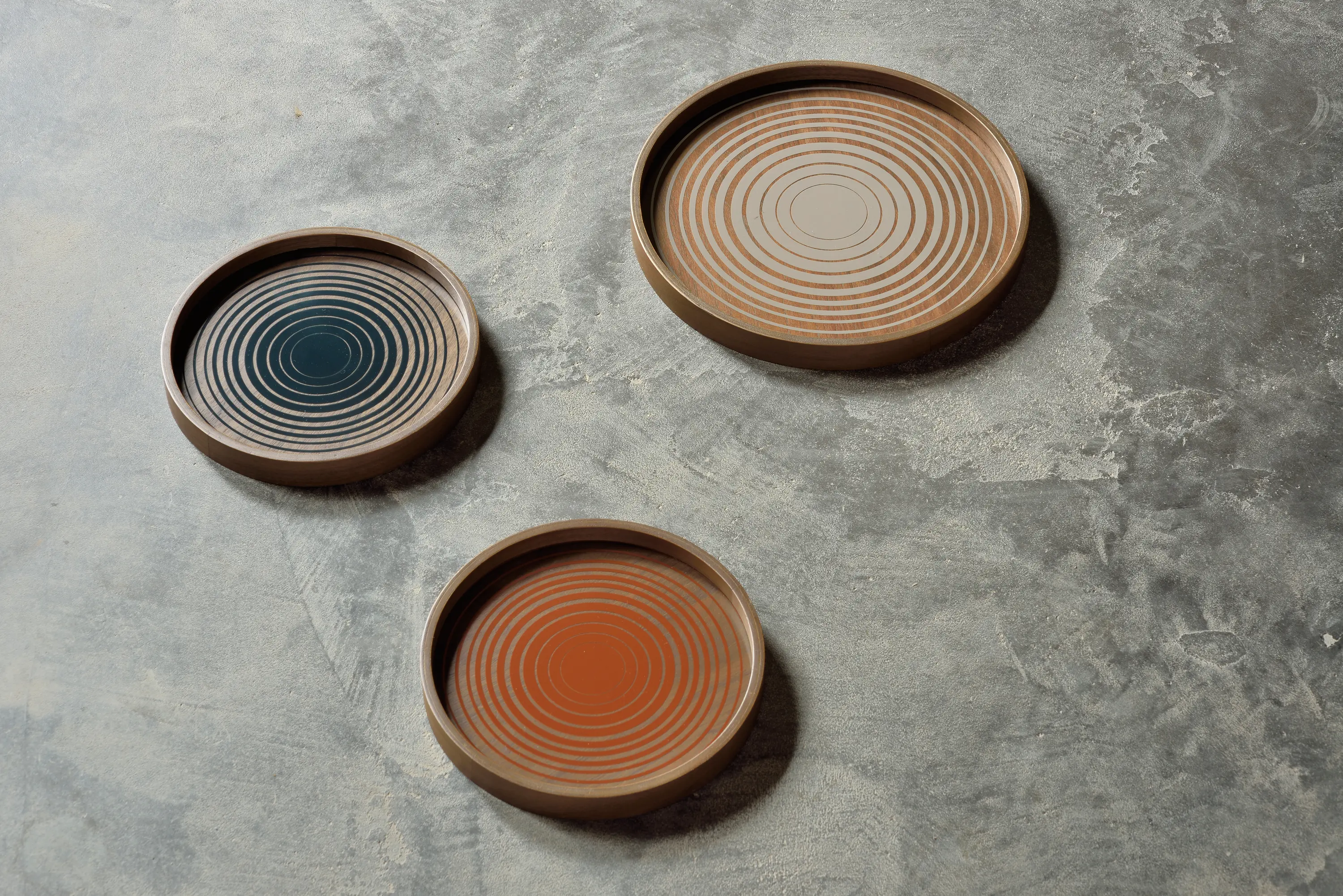 Ethnicraft - Linear Flow tray collection | Bronze Organic glass valet tray - rectangular - L