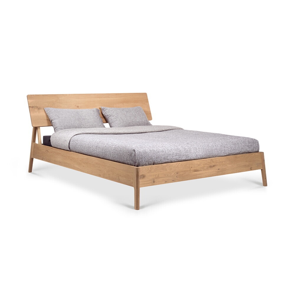 Mostra il prodotto Air | Oak bed - without slats - matress size 160x200 del produttore Ethnicraft