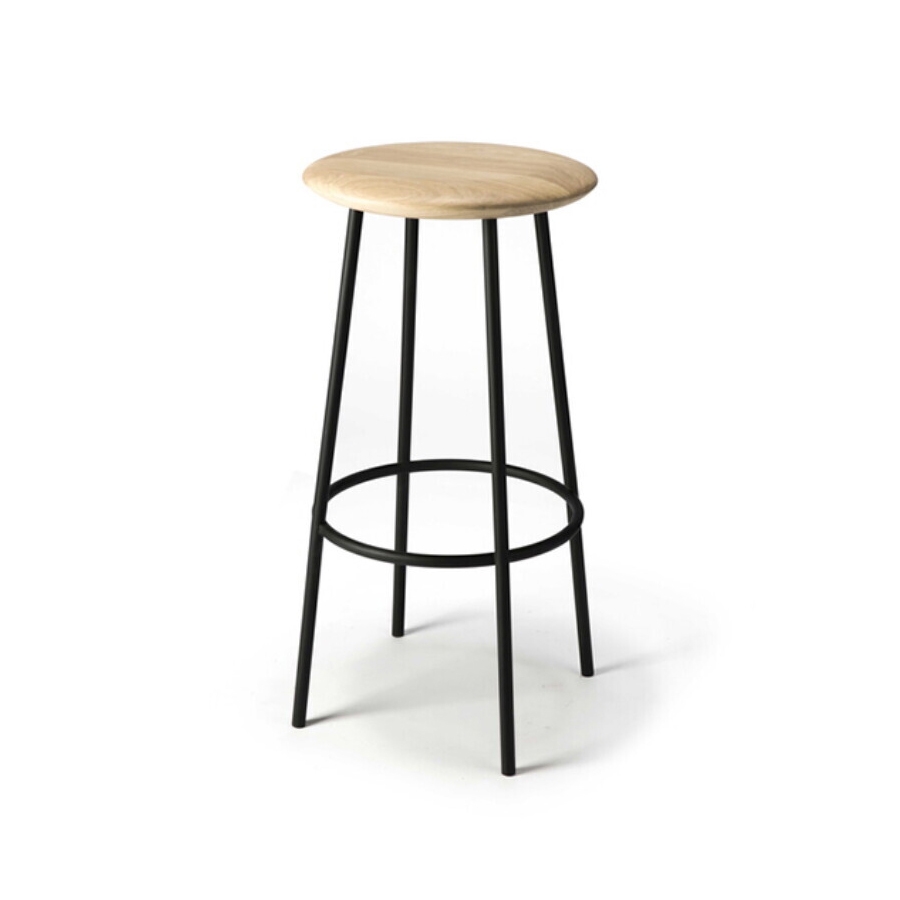 Mostra il prodotto Baretto | Oak bar stool - varnished del produttore Ethnicraft