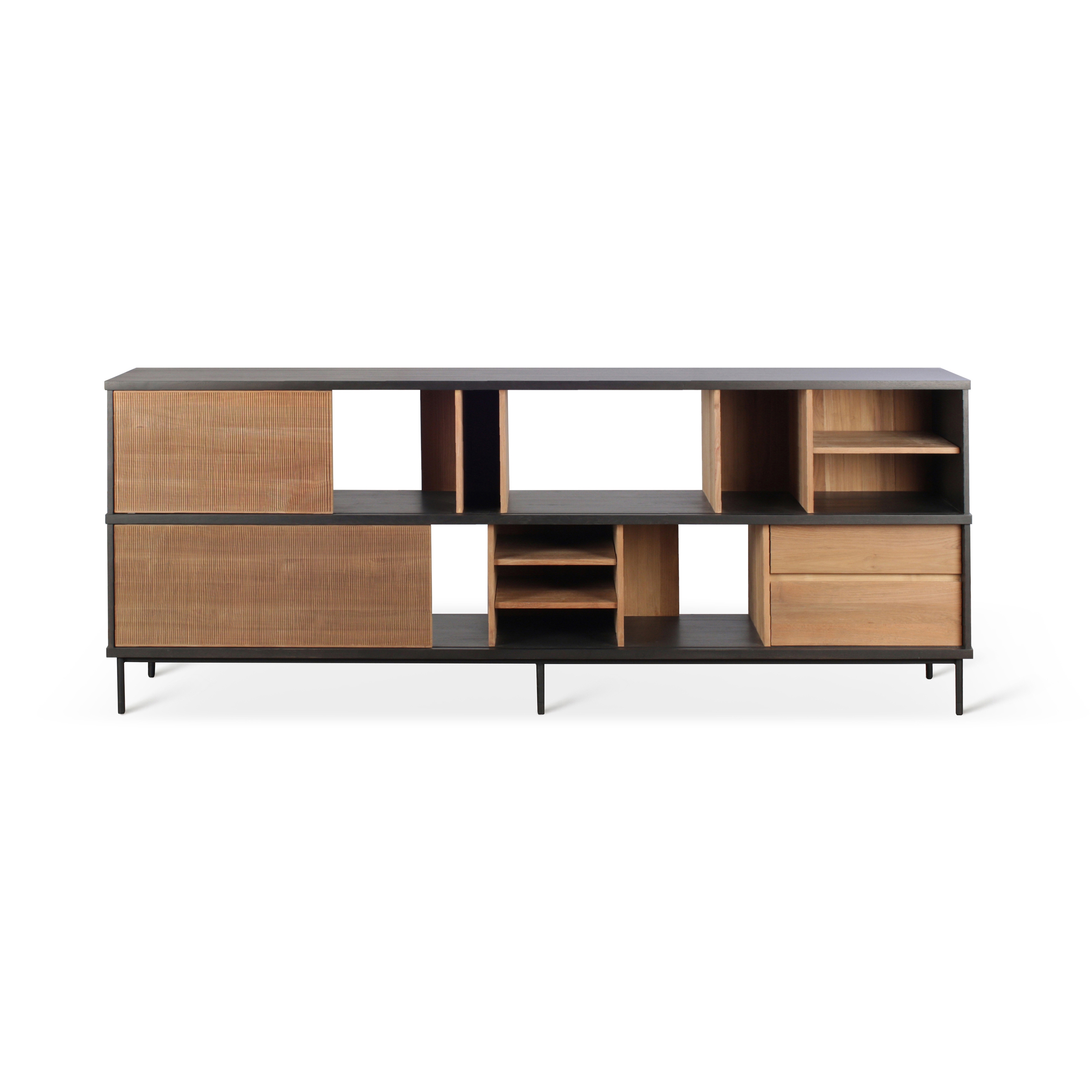 Produkt Oscar | Teak sideboard - 2 sliding doors - 3 drawers des Herstellers Ethnicraft anzeigen