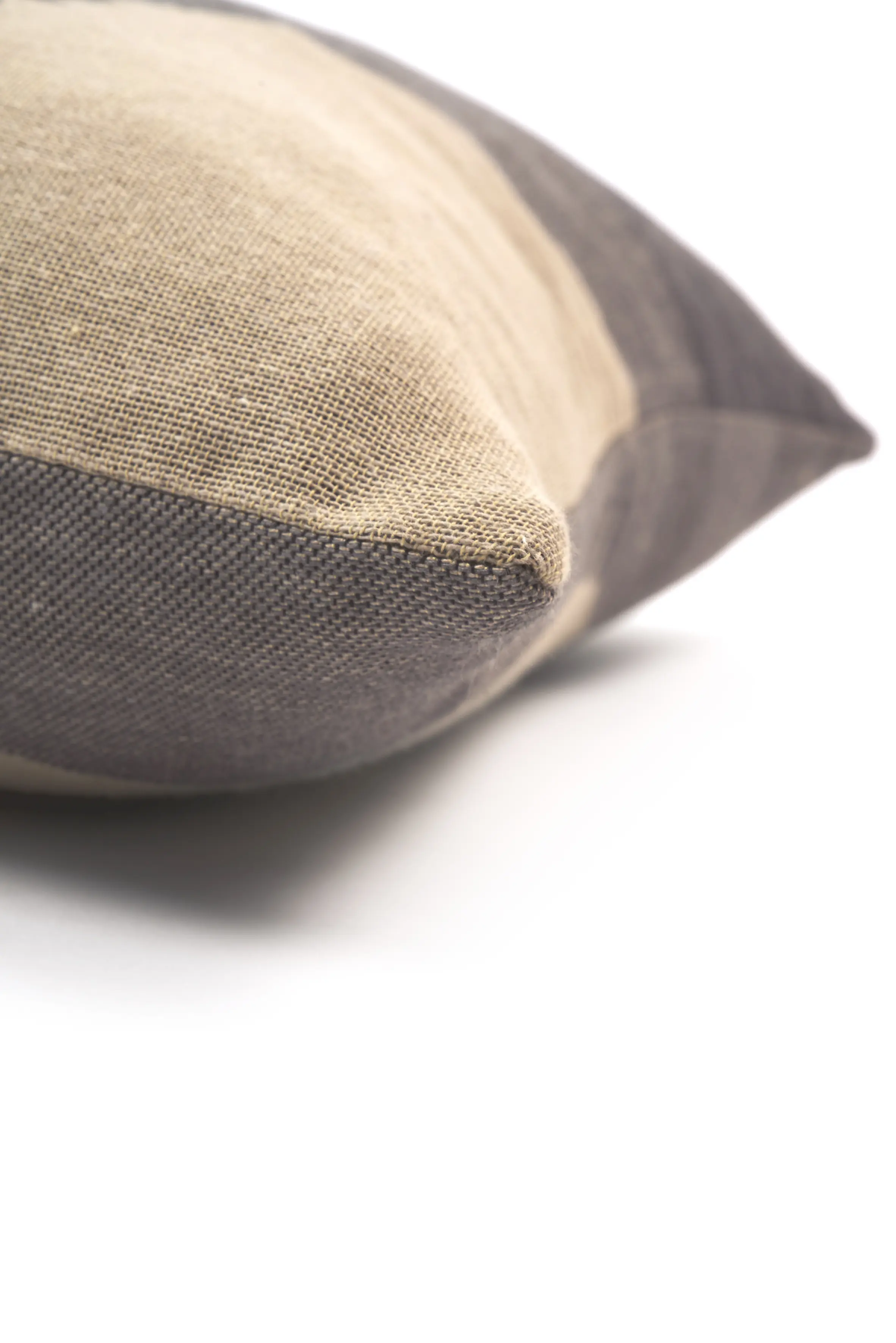 Ethnicraft - Refined Layers collection | Layered Dots cushion - square