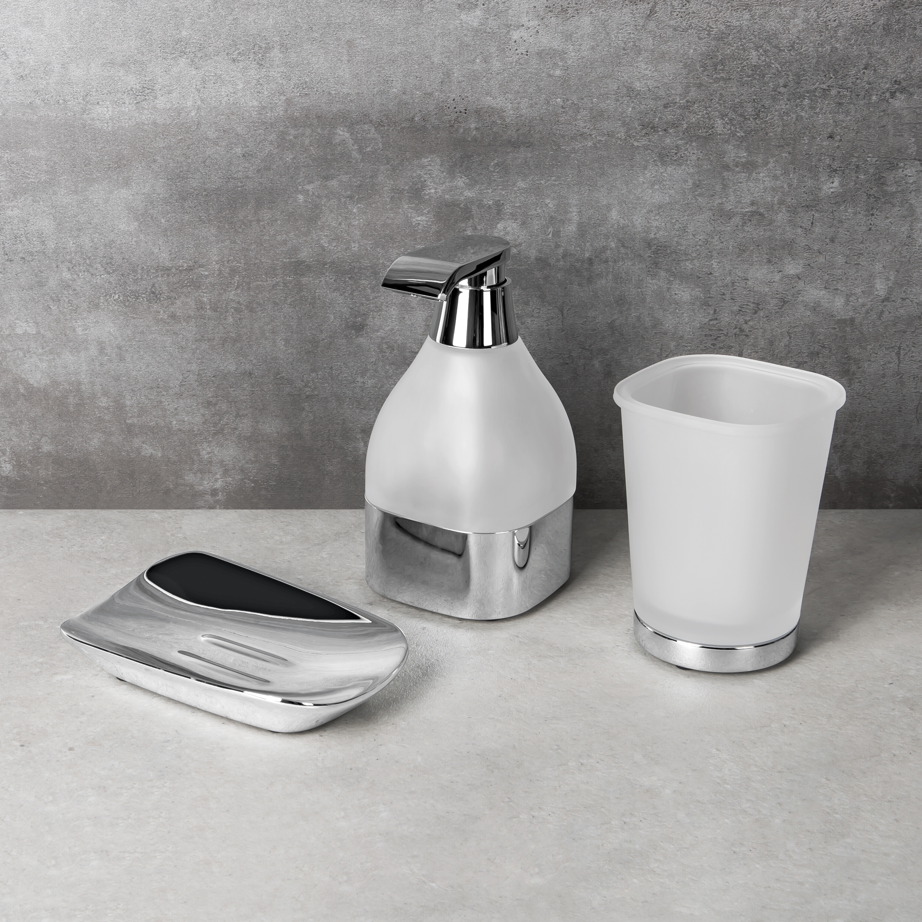 BATHROOM ACCESSORIES
