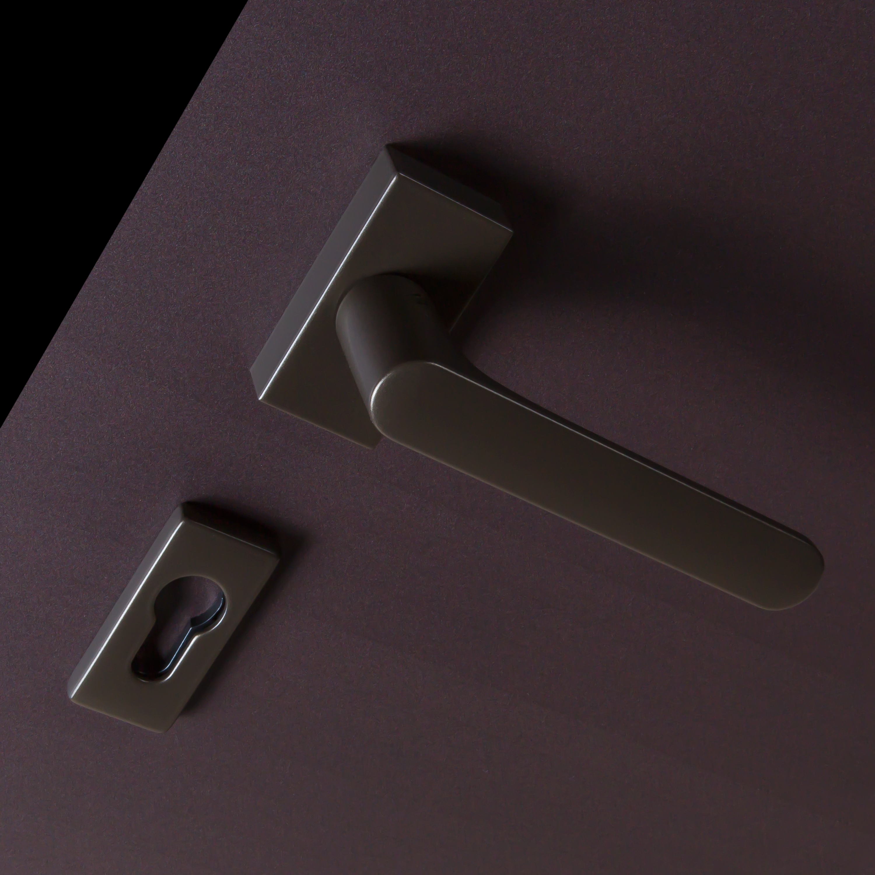 Mostra il prodotto OneQ con rosetta stretta del produttore COLOMBO DESIGN