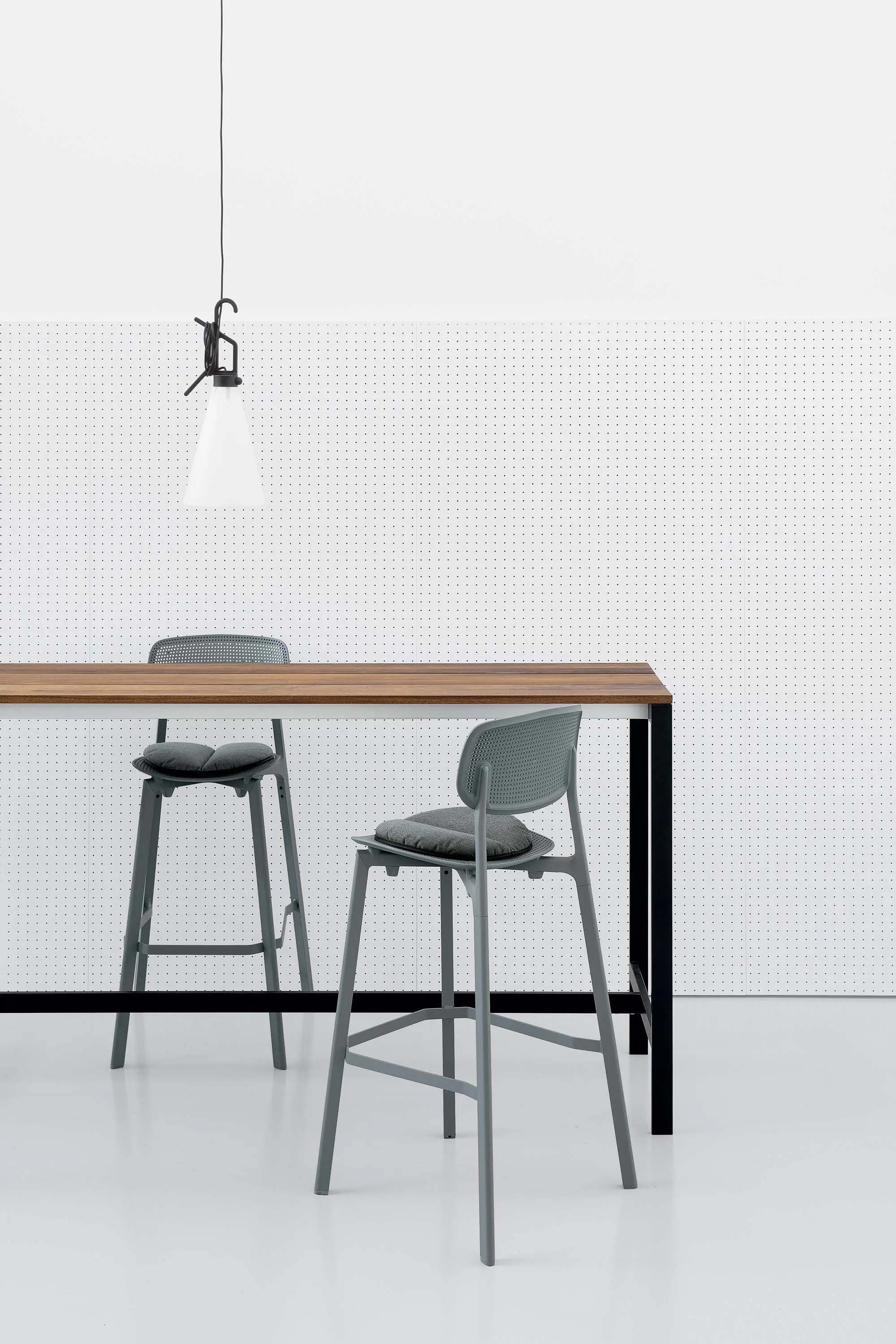 Kristalia - be-Easy slatted Bartable
