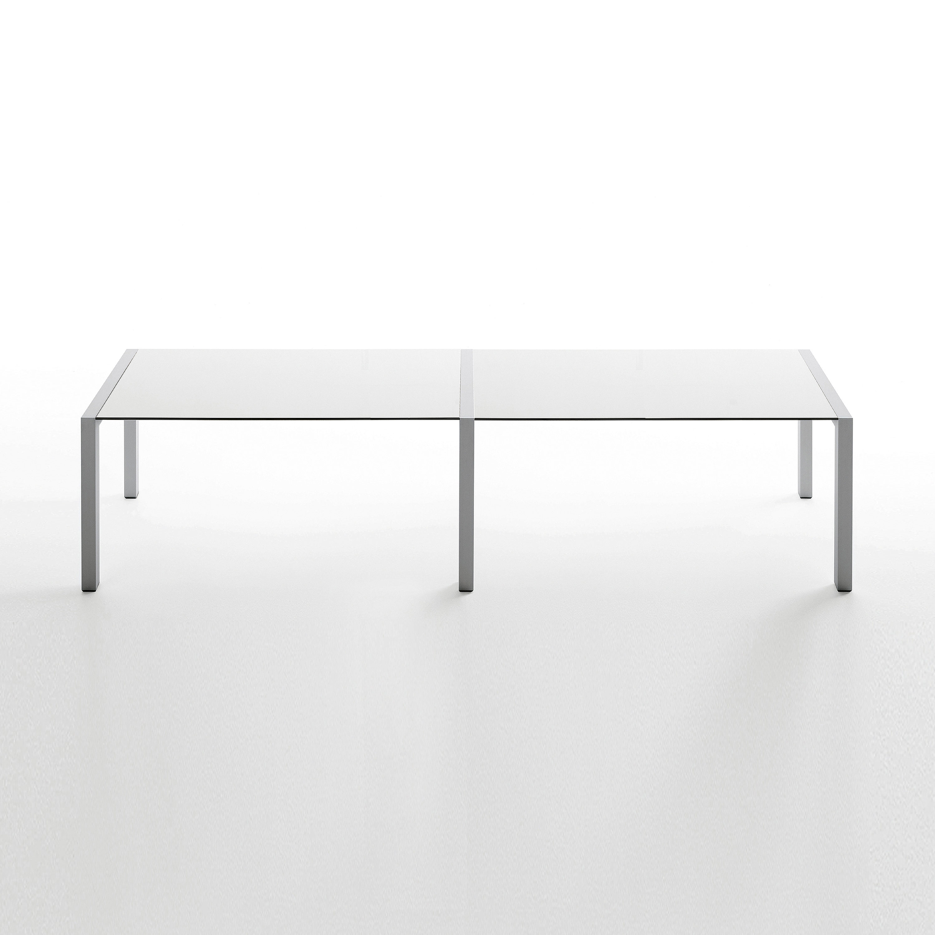 Produkt Sushi Workstation des Herstellers Kristalia anzeigen