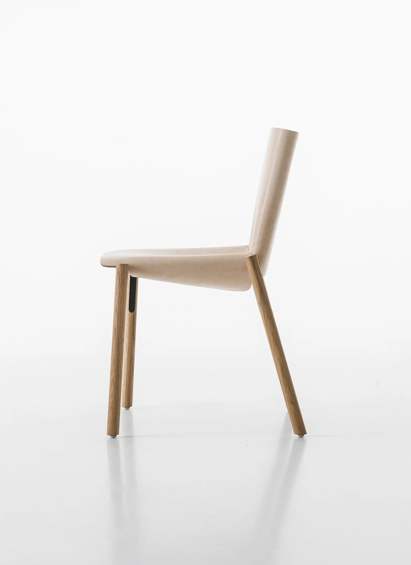 Kristalia - 1085 Edition chair
