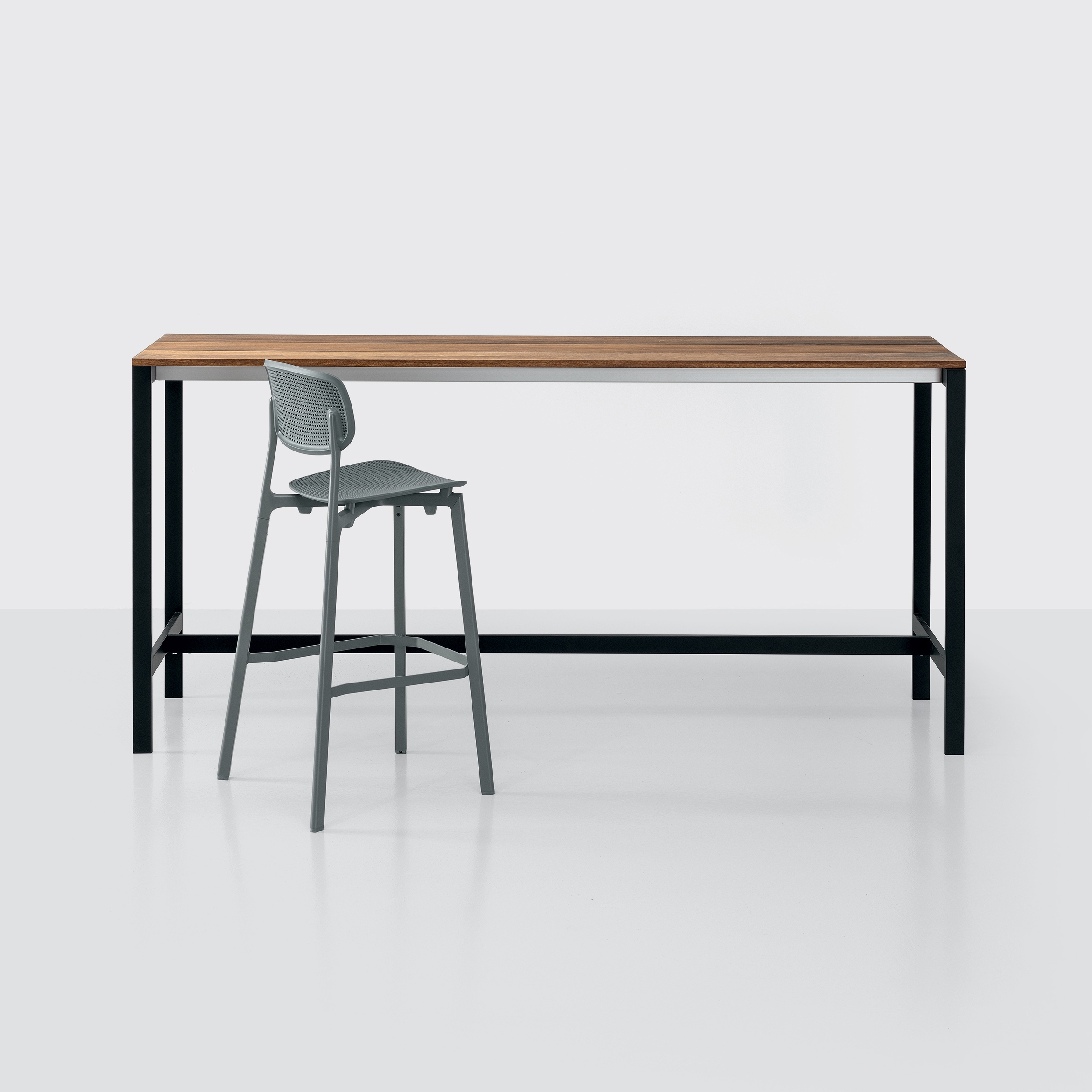 Afficher le produit be-Easy slatted Bartable du fabricant Kristalia