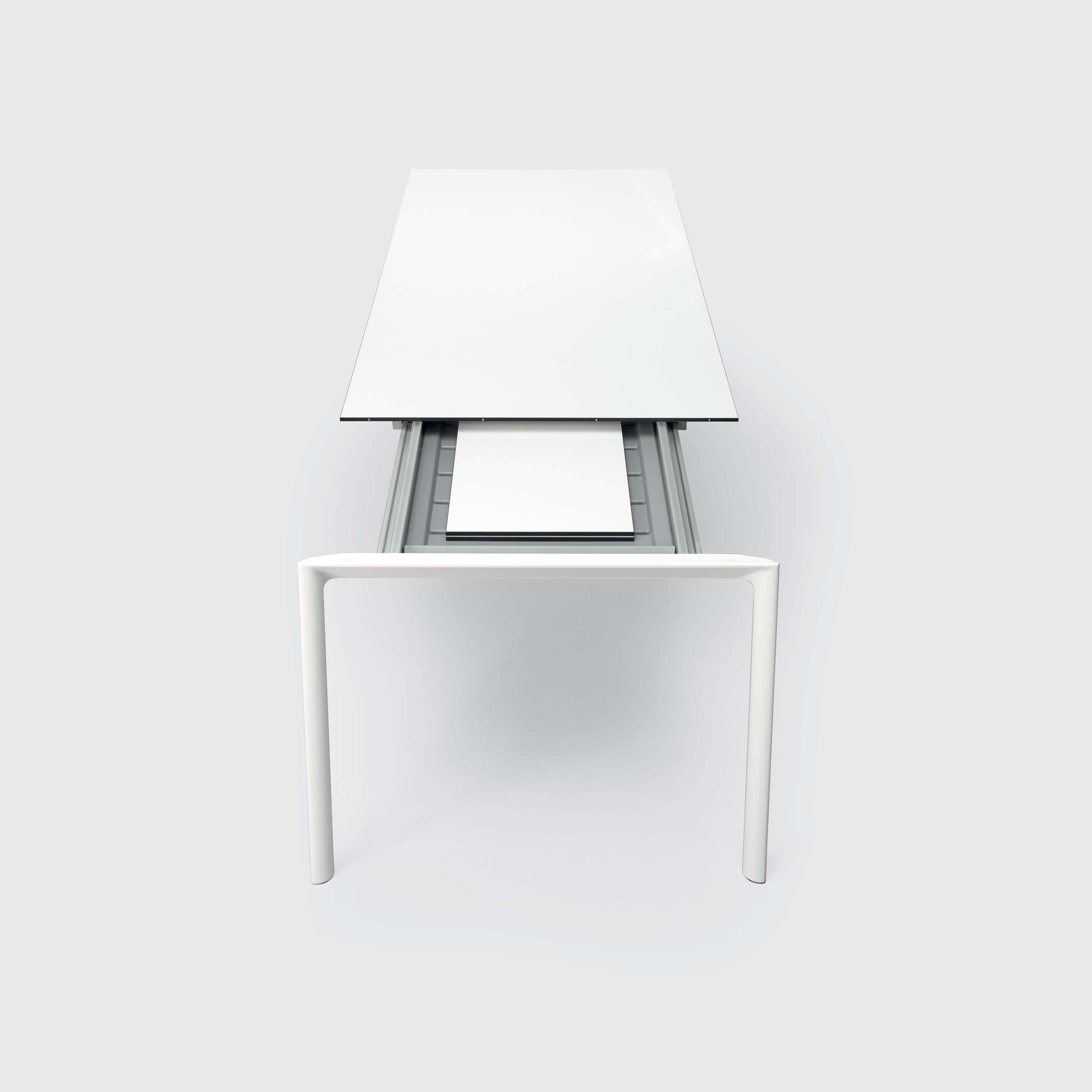 Maki Outdoor