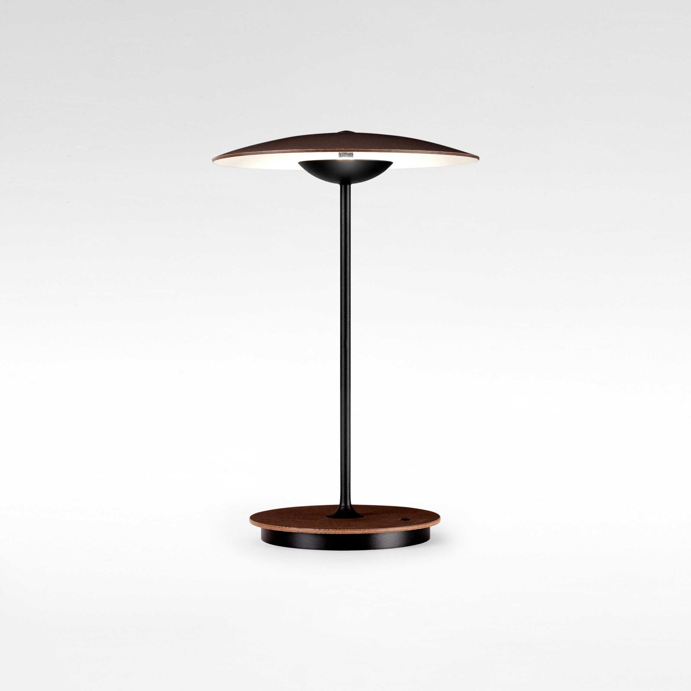 Mostrar el producto Ginger 20 M Wenge del fabricante Marset