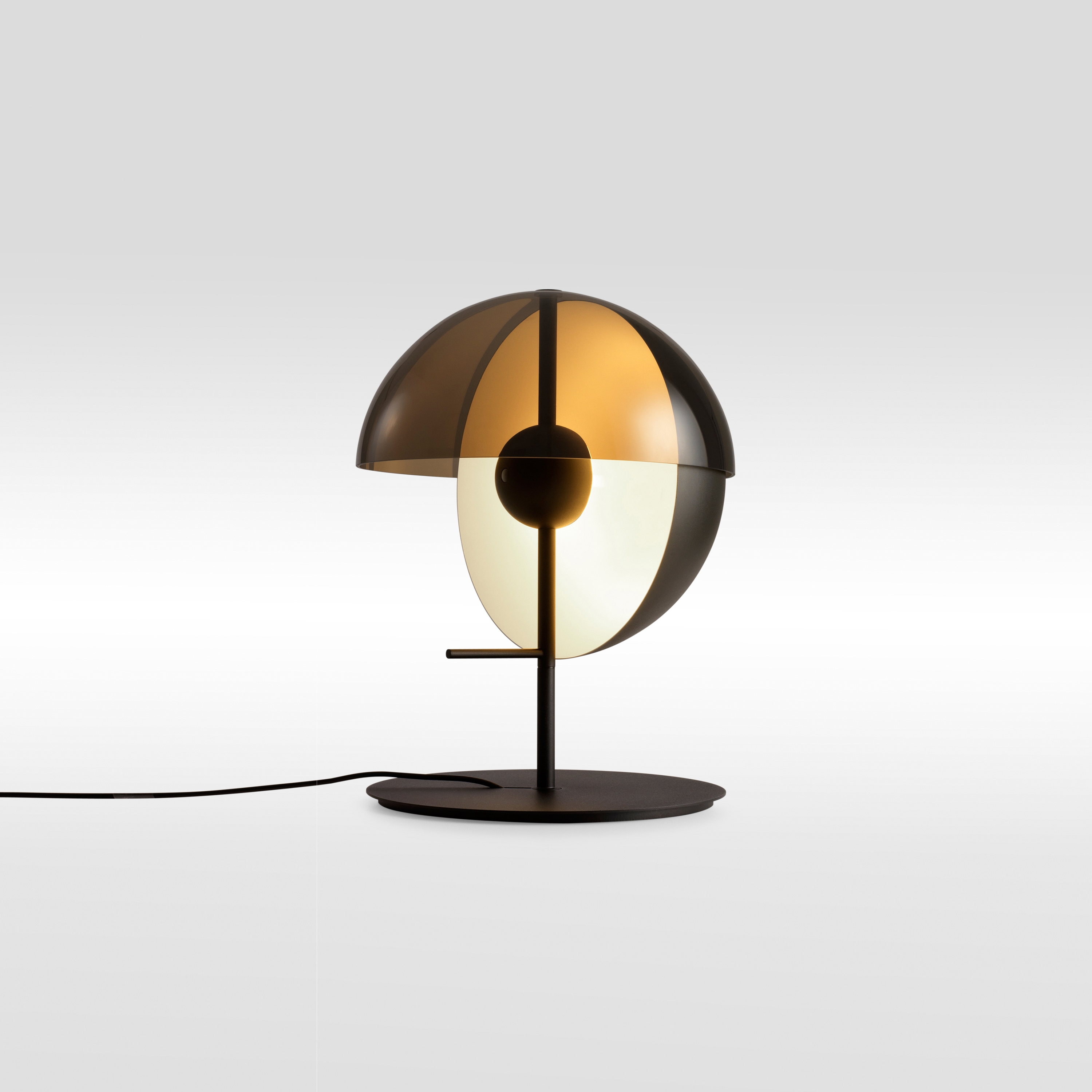 Display product Theia S Black from manufacturer Marset