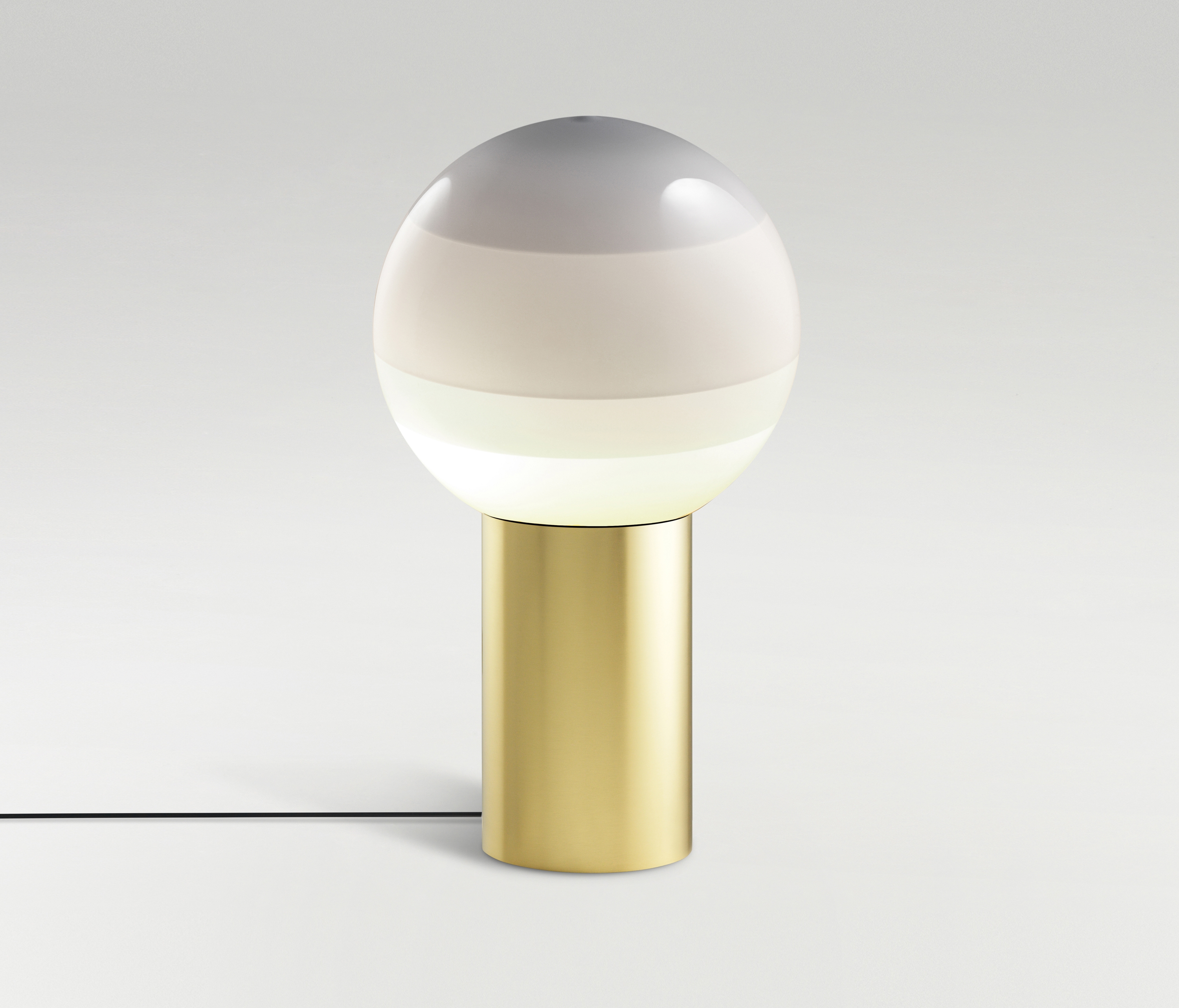 Display product Dipping Light M Off-White from manufacturer Marset
