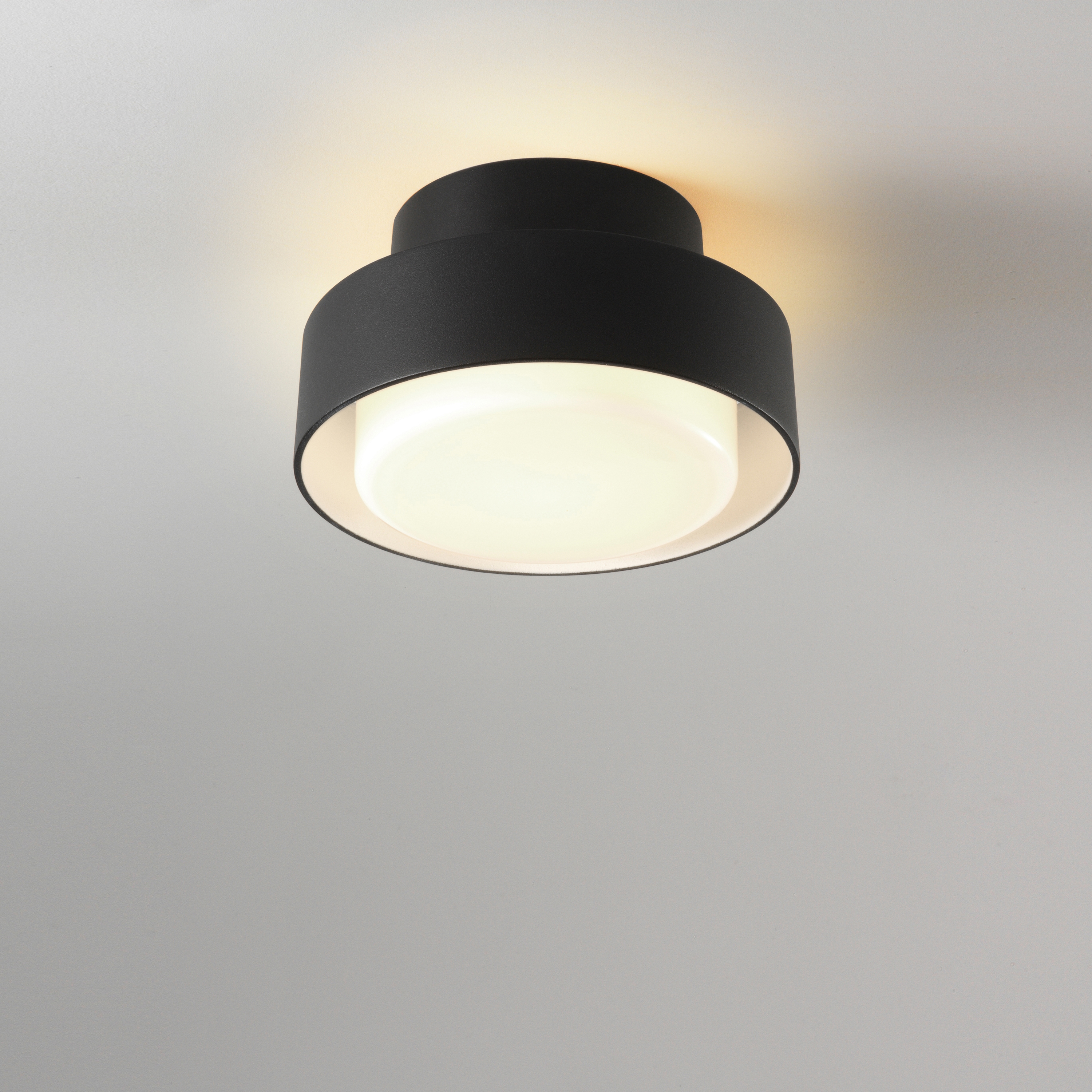 Mostrar el producto Plaff-On! 16 IP65 del fabricante Marset