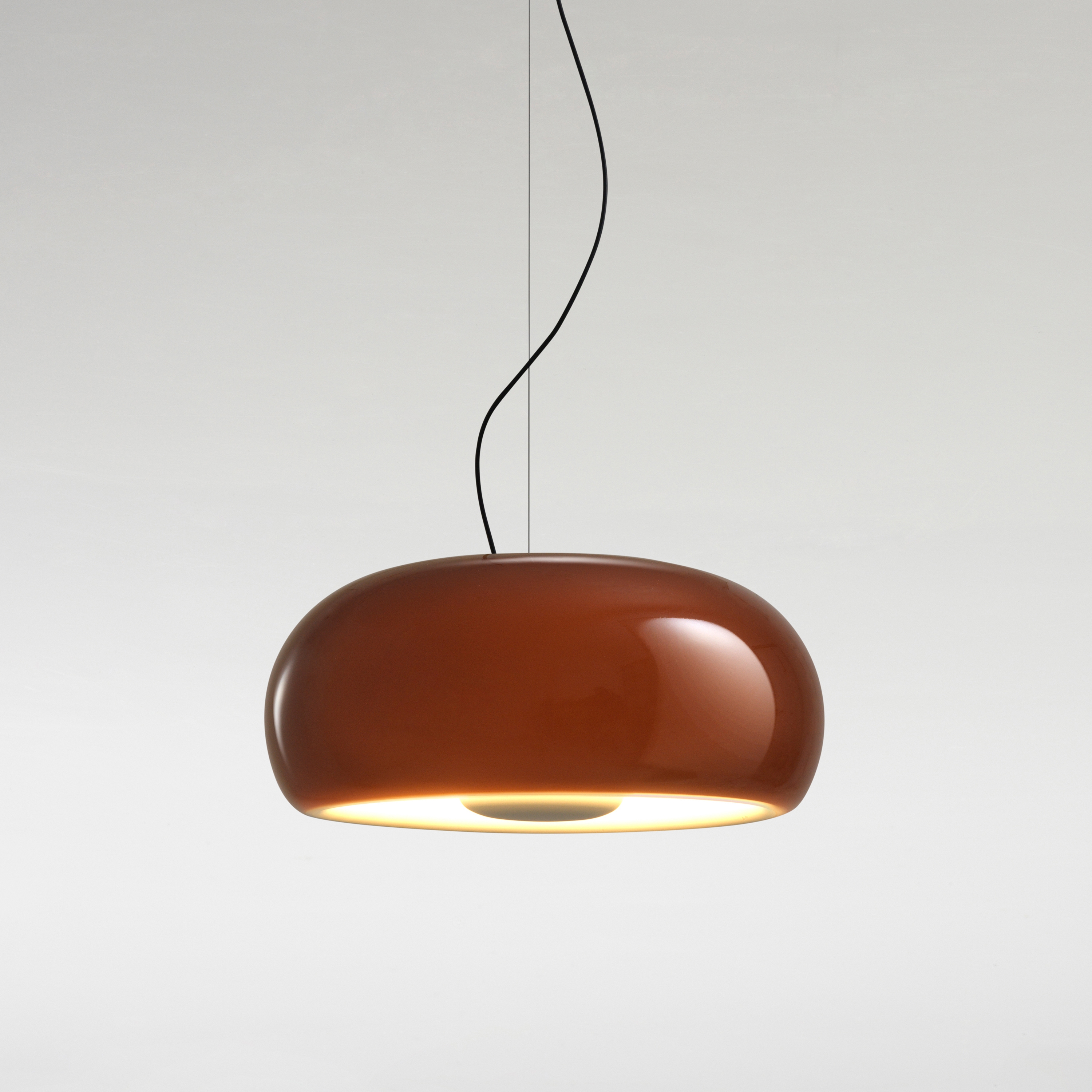 Display product Vetra 43 Amber from manufacturer Marset