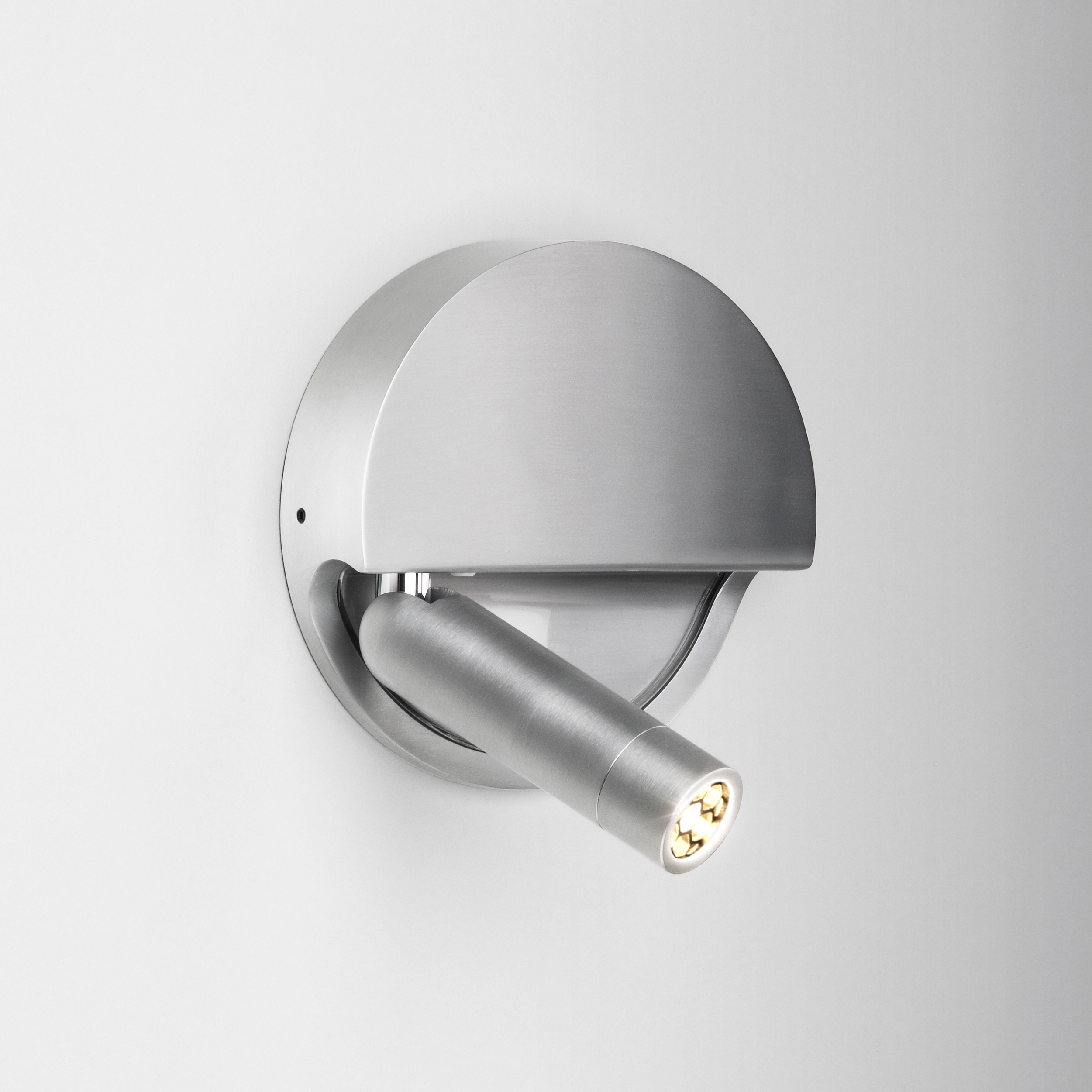 Mostrar el producto Ledtube R Left Aluminium del fabricante Marset