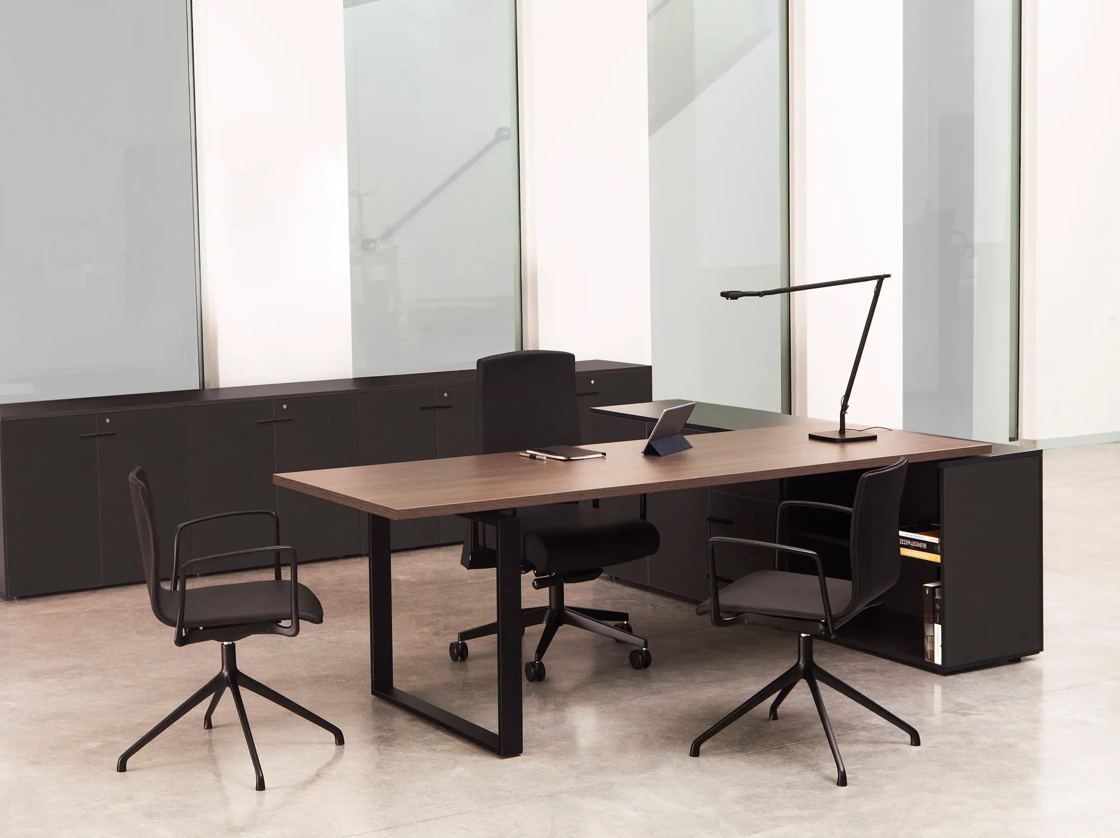 AKABA - Bat Office