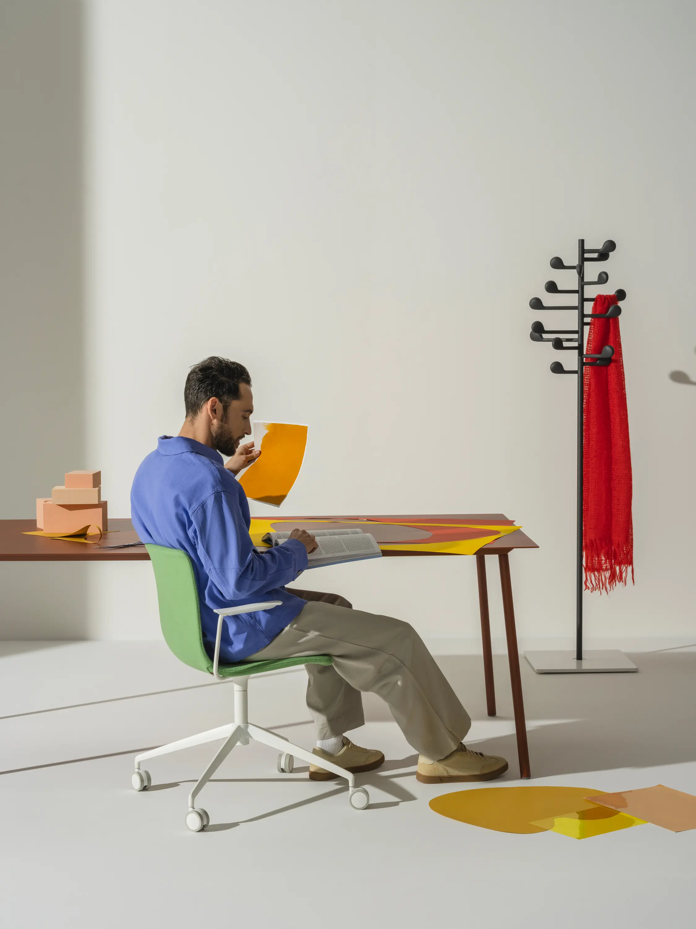 Arper - Aava 02 - Tabourete Patas Madera