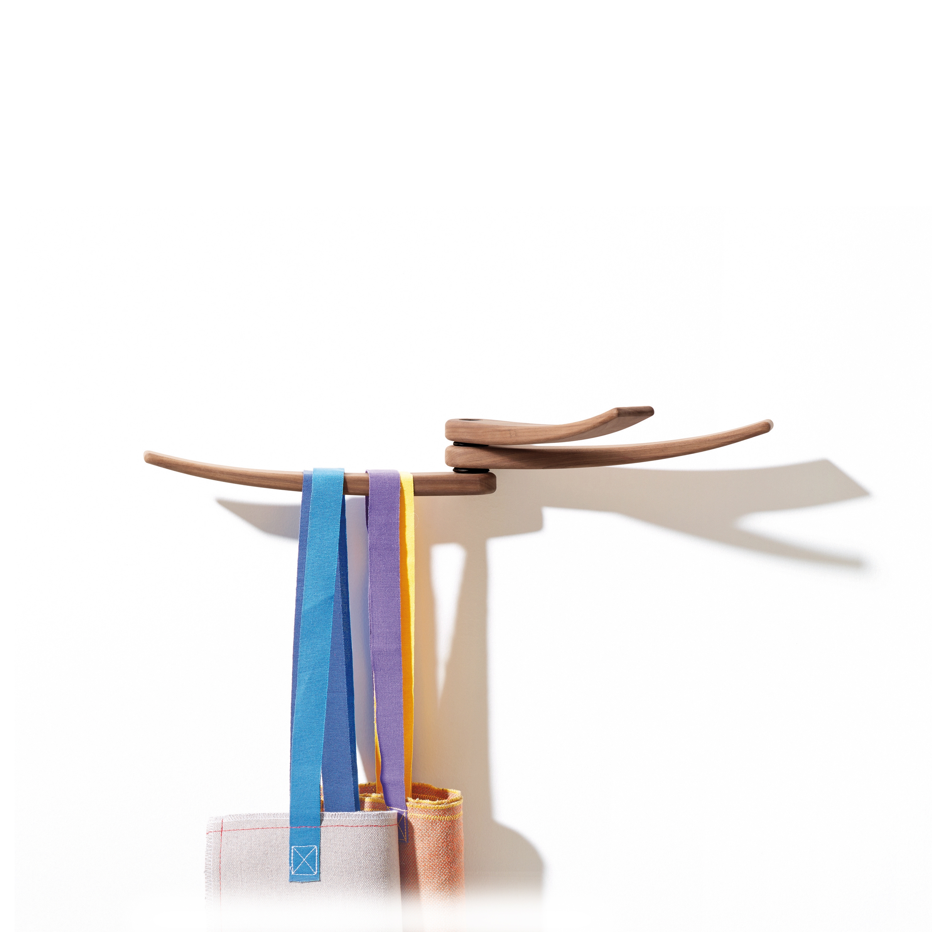 Display product Wing from manufacturer Arper